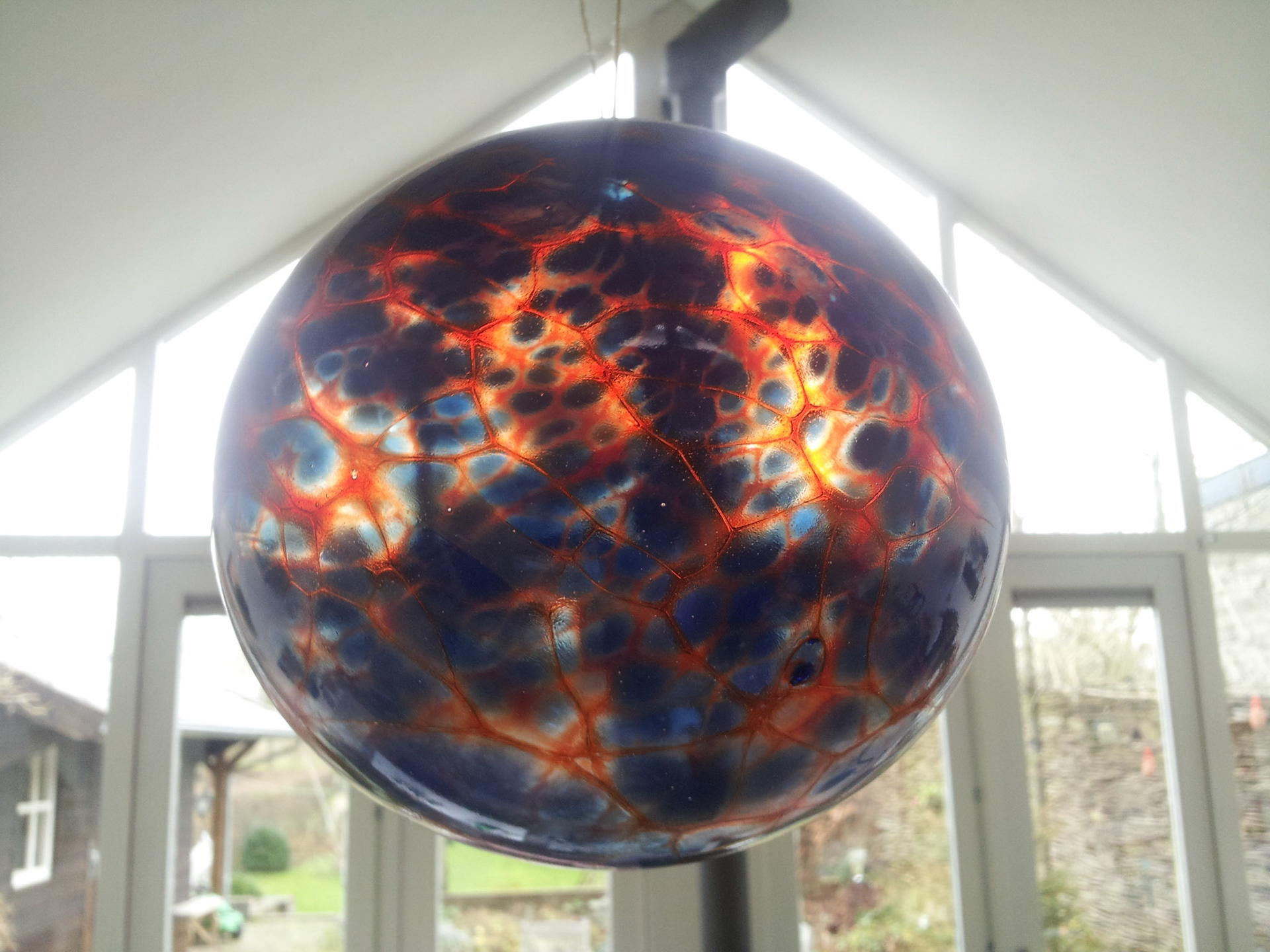 Zelf geblazen kerstbal van Mathijn
