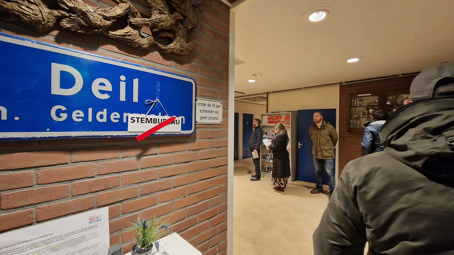 In de rij om te stemmen