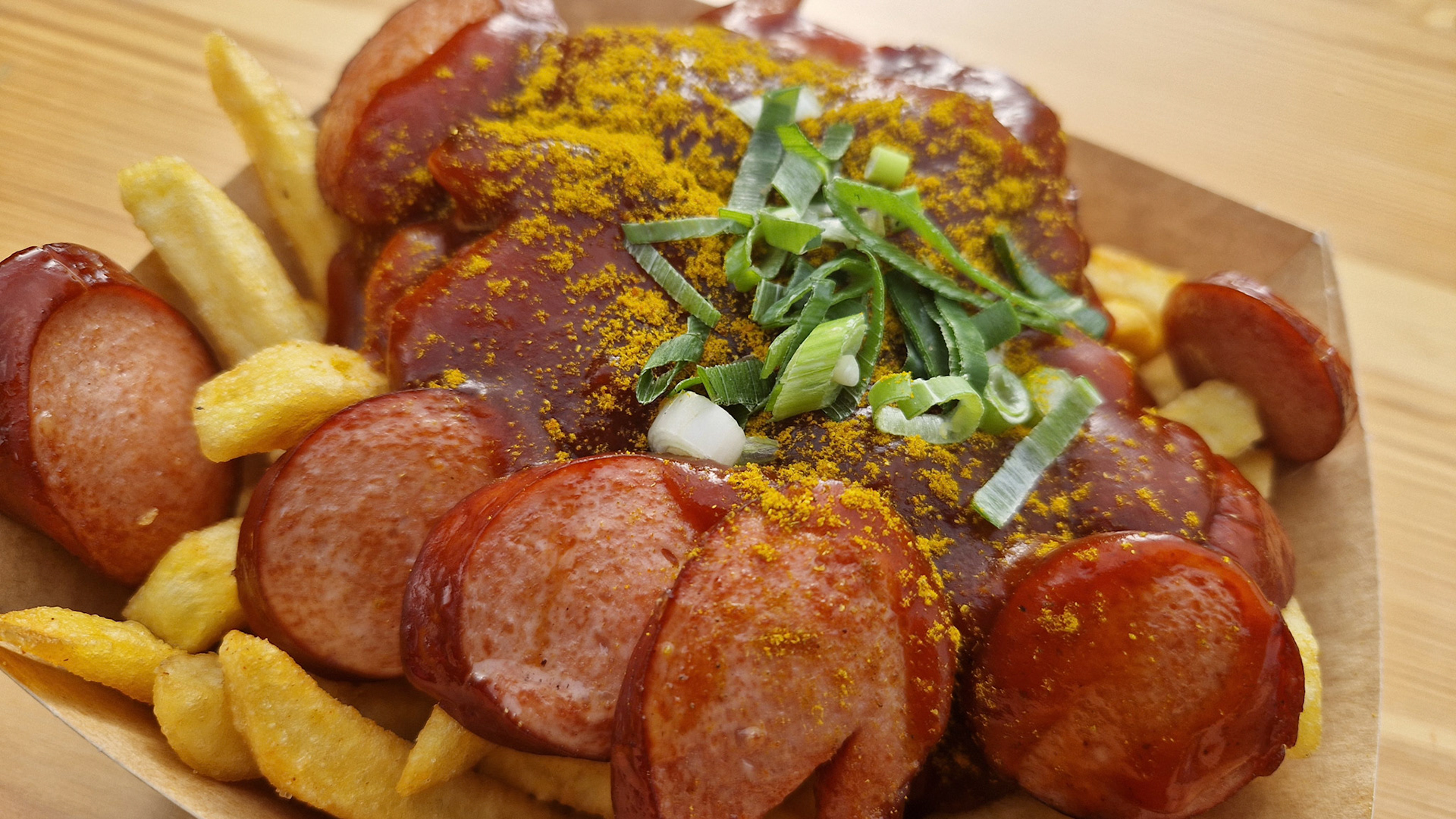 Curry wurst pommes