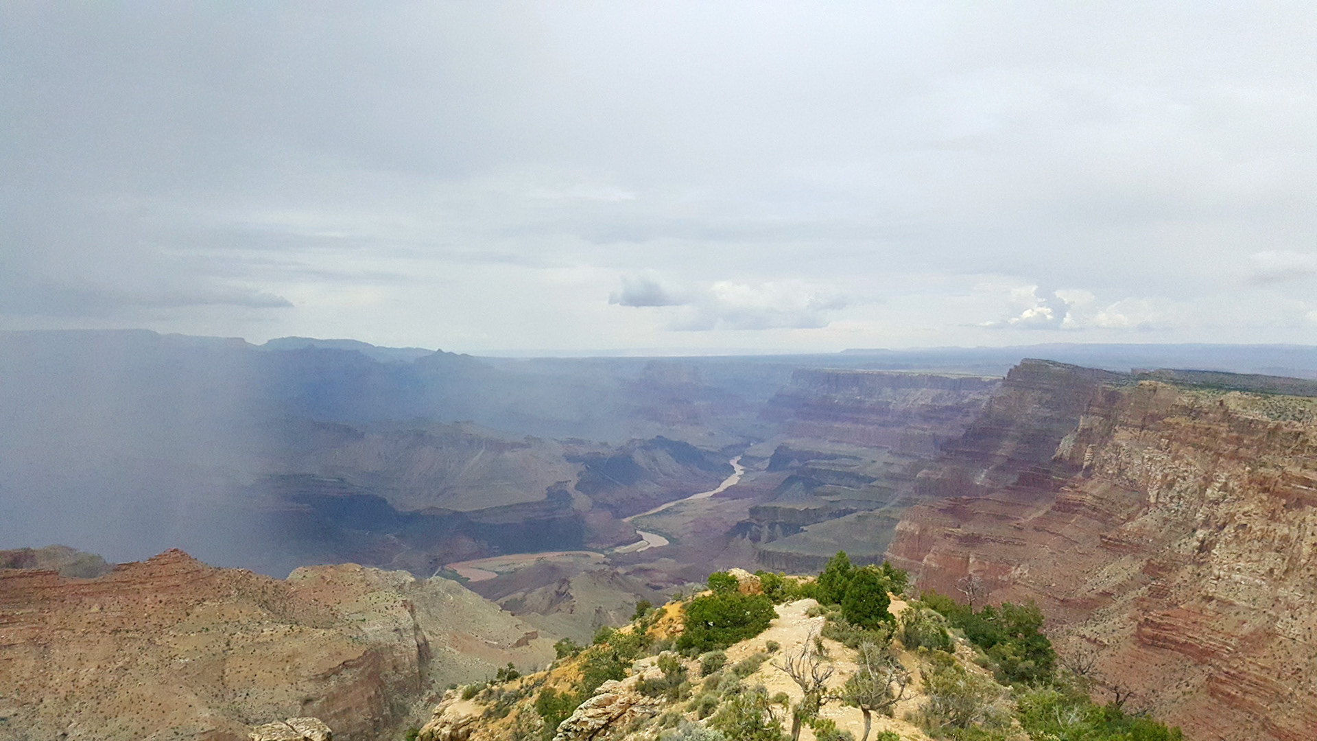 Rain's coming to the Canyon