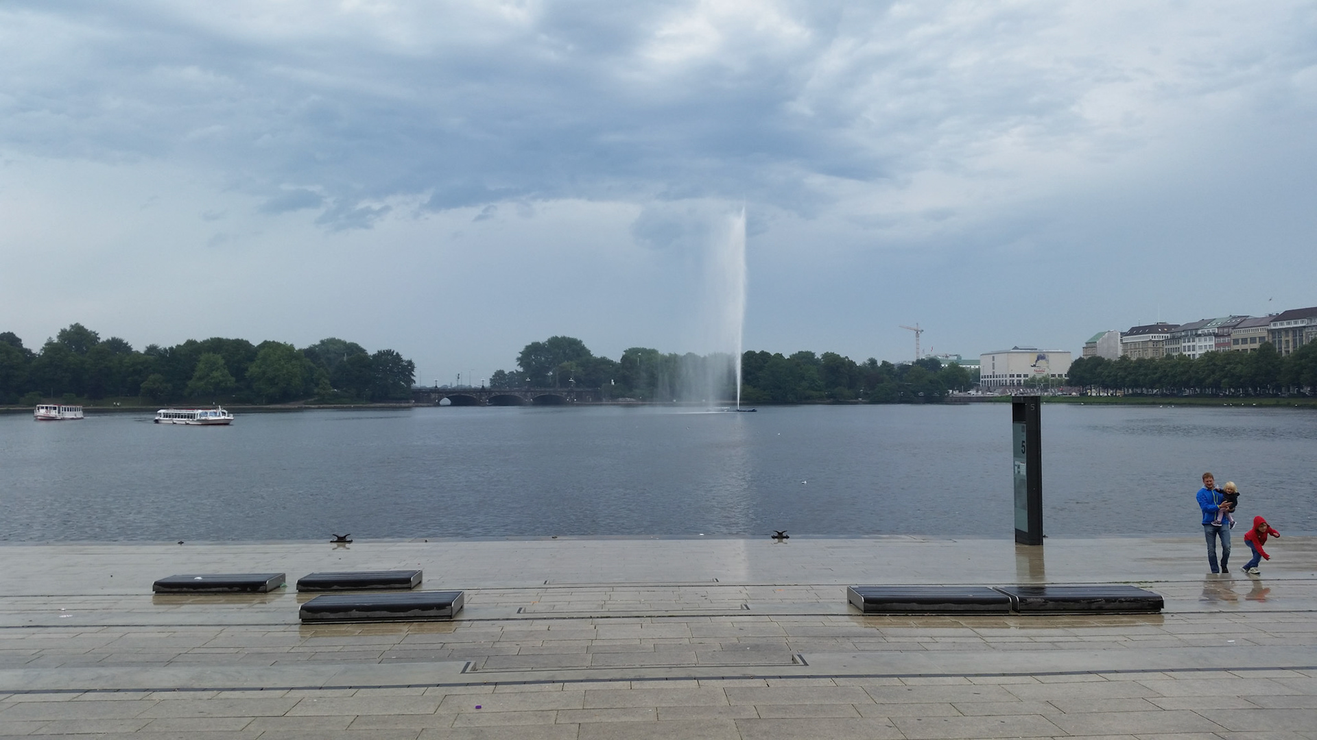 Strange clouds above the Alster