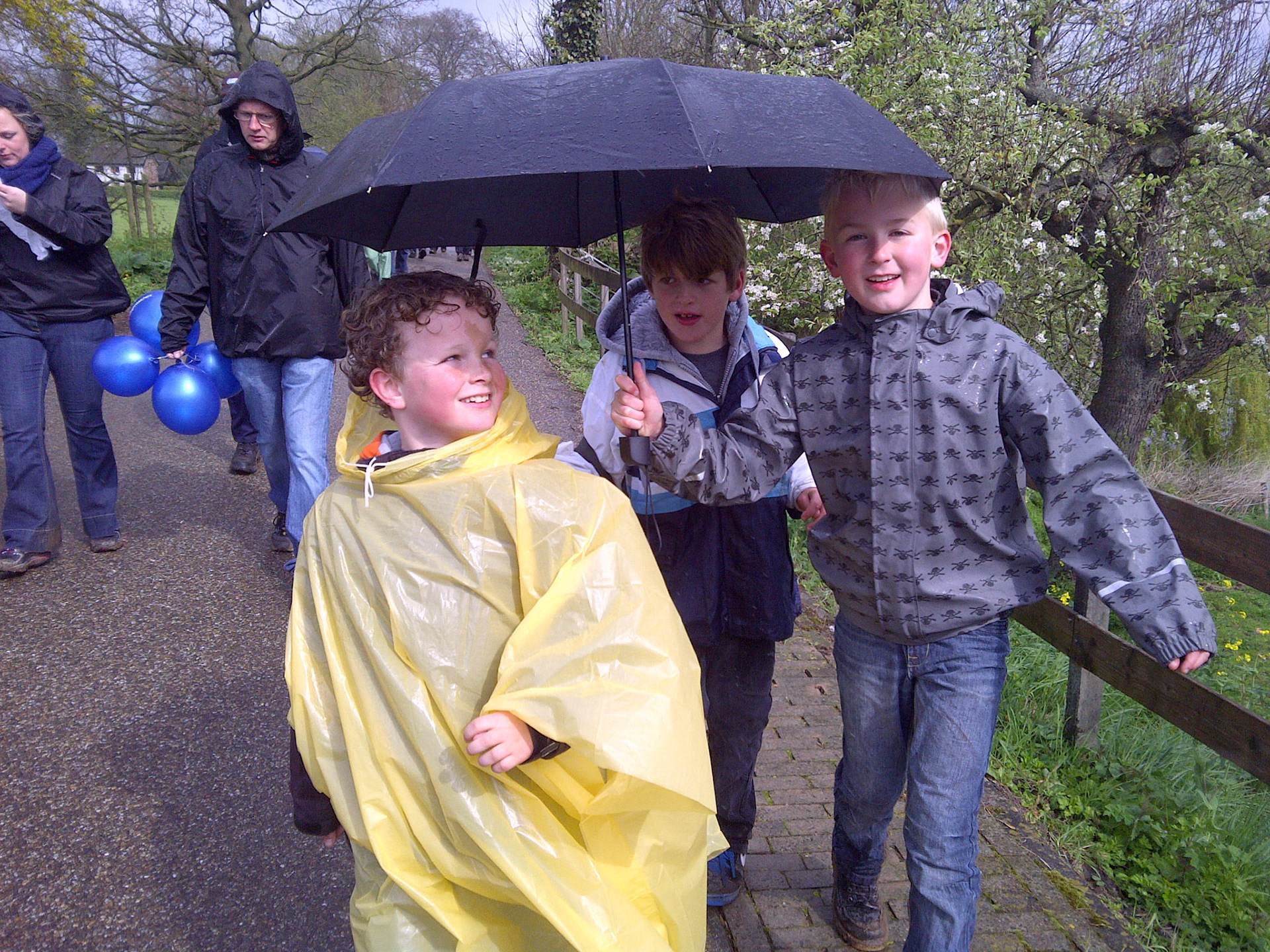 Eindelijk zon in Deil na 8km Bloesemwandeltocht
