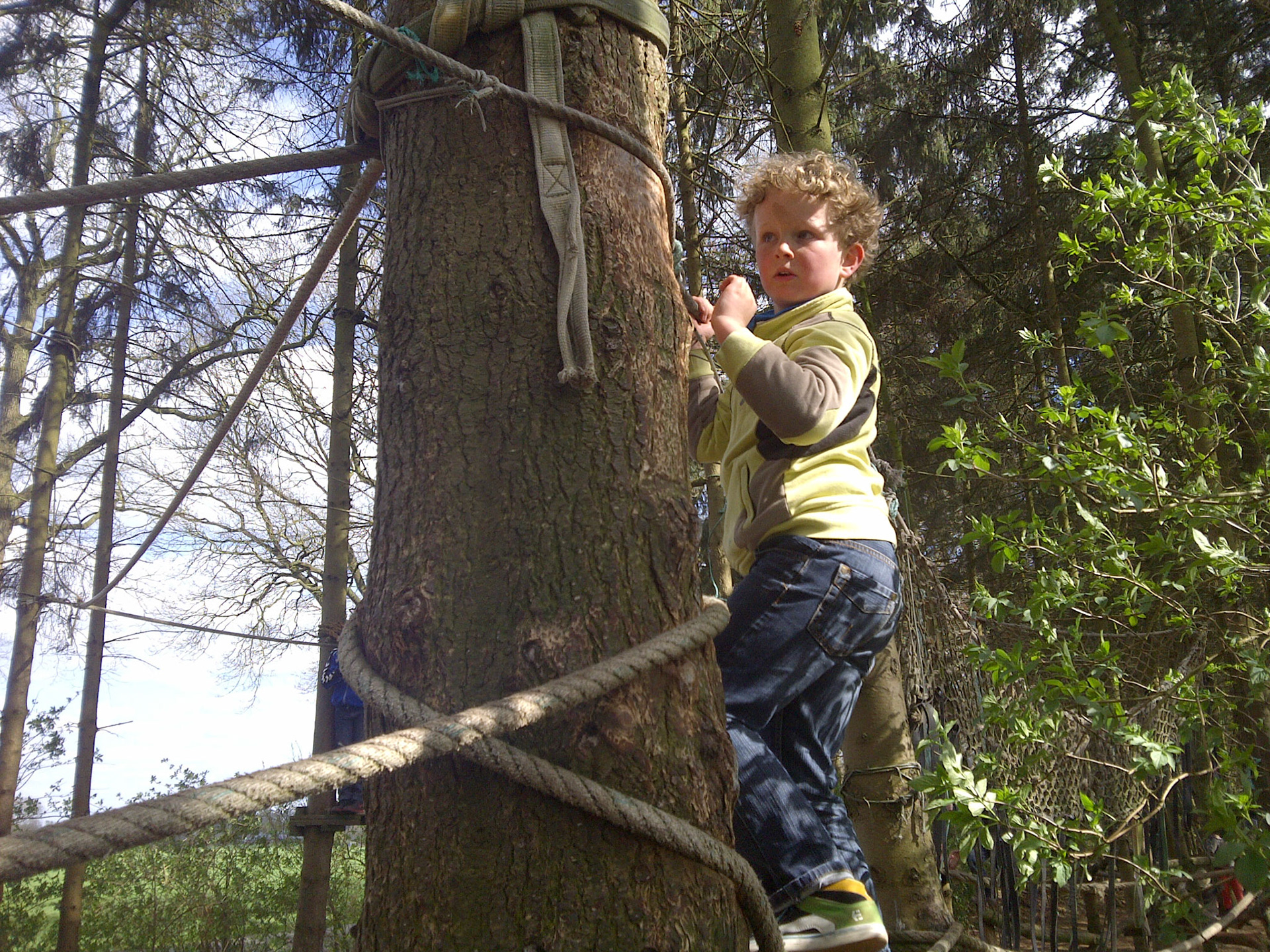 Mathijn in het Apenbos in Lochem