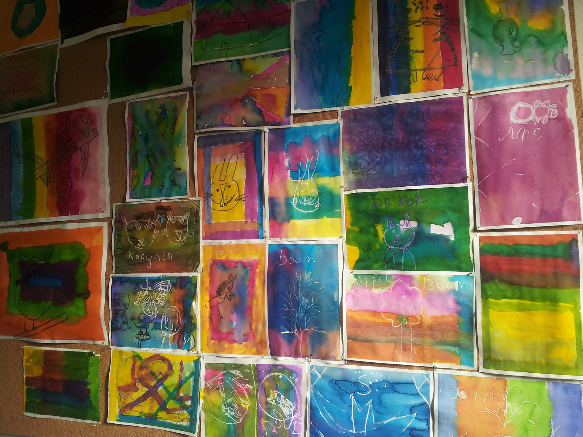 Creatieve creaties bij de tekenles van Erna