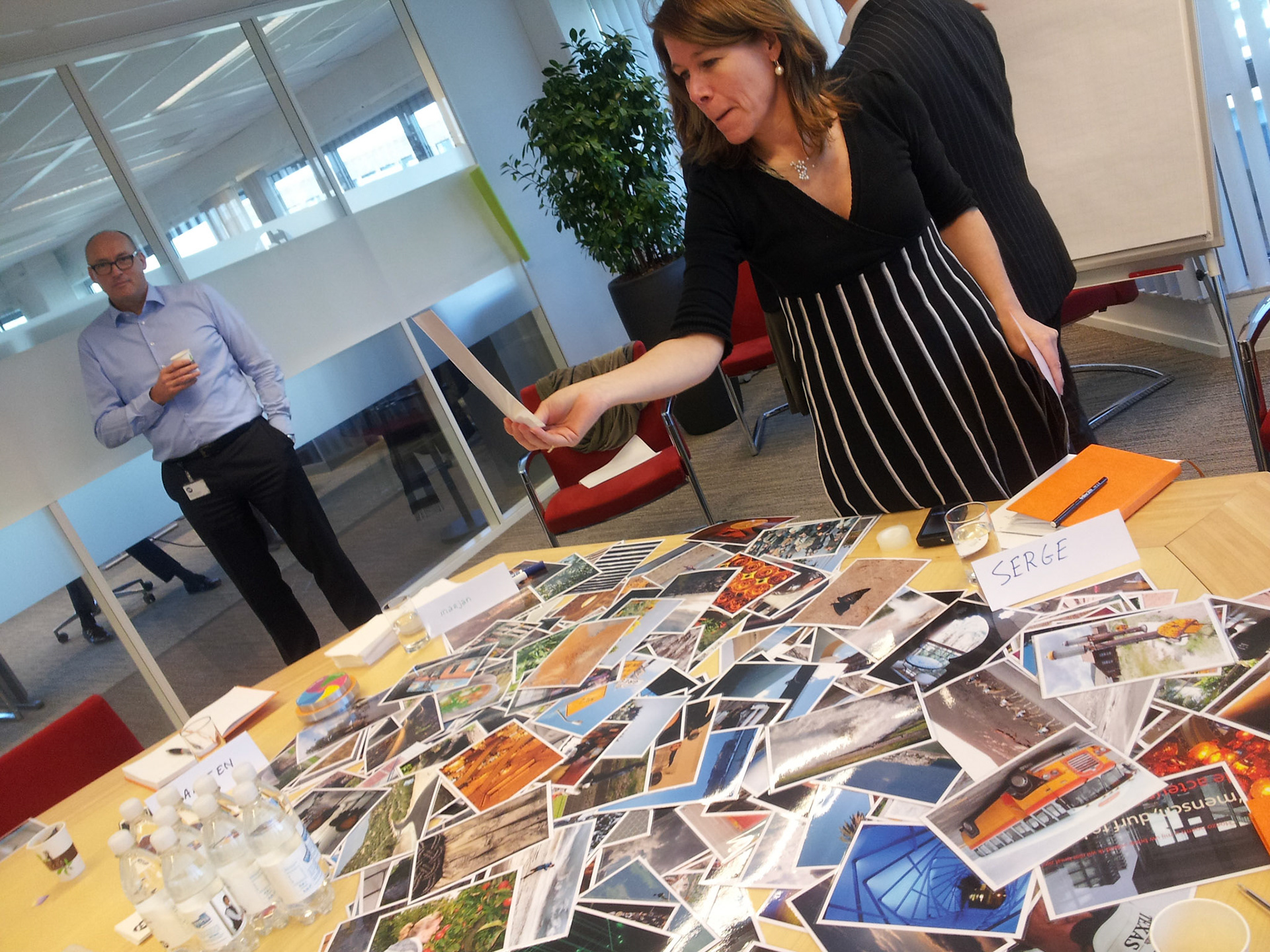 Bijzondere sessie over de communicatie strategie van ISS