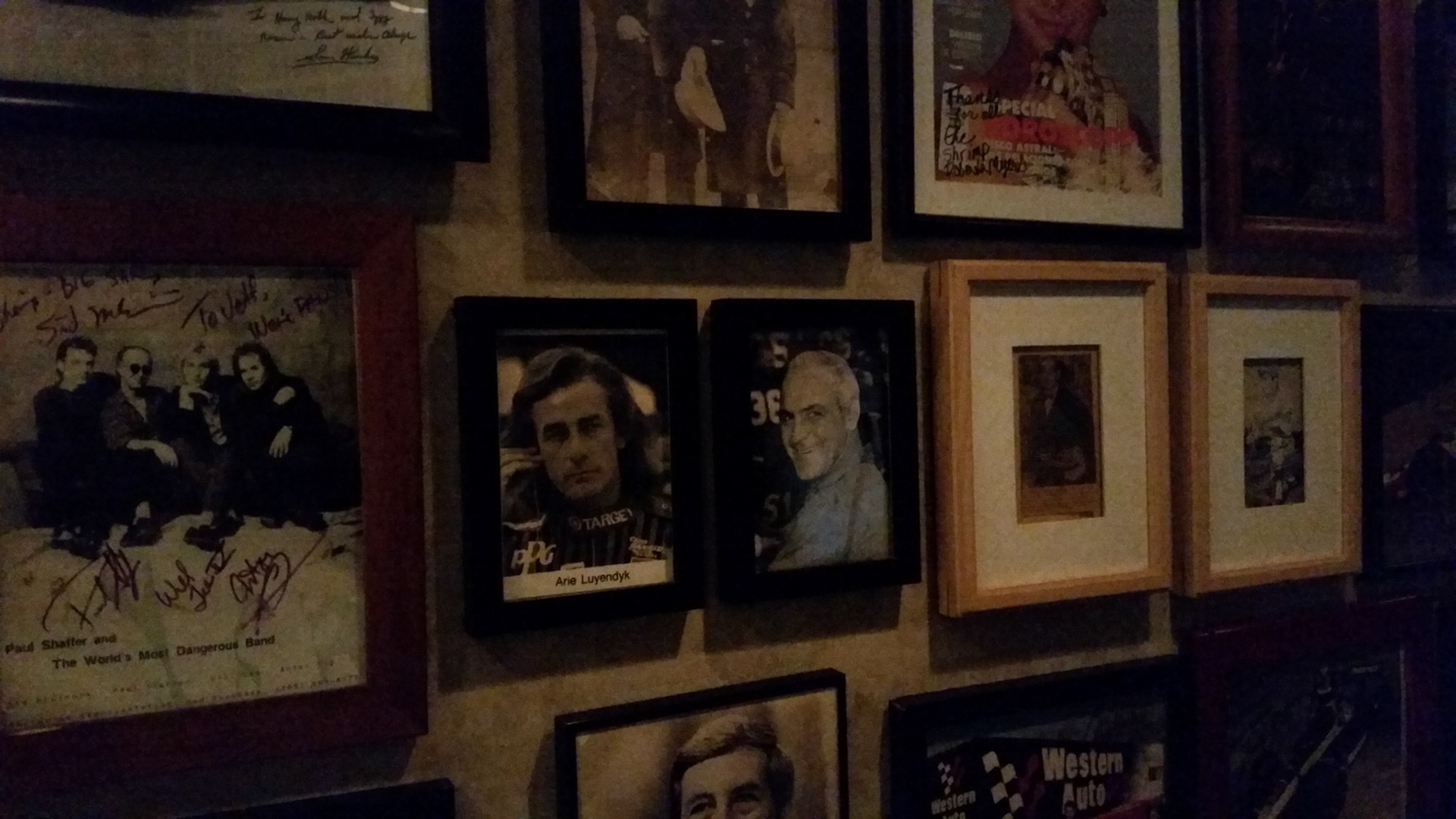 Nederlander aan de muur