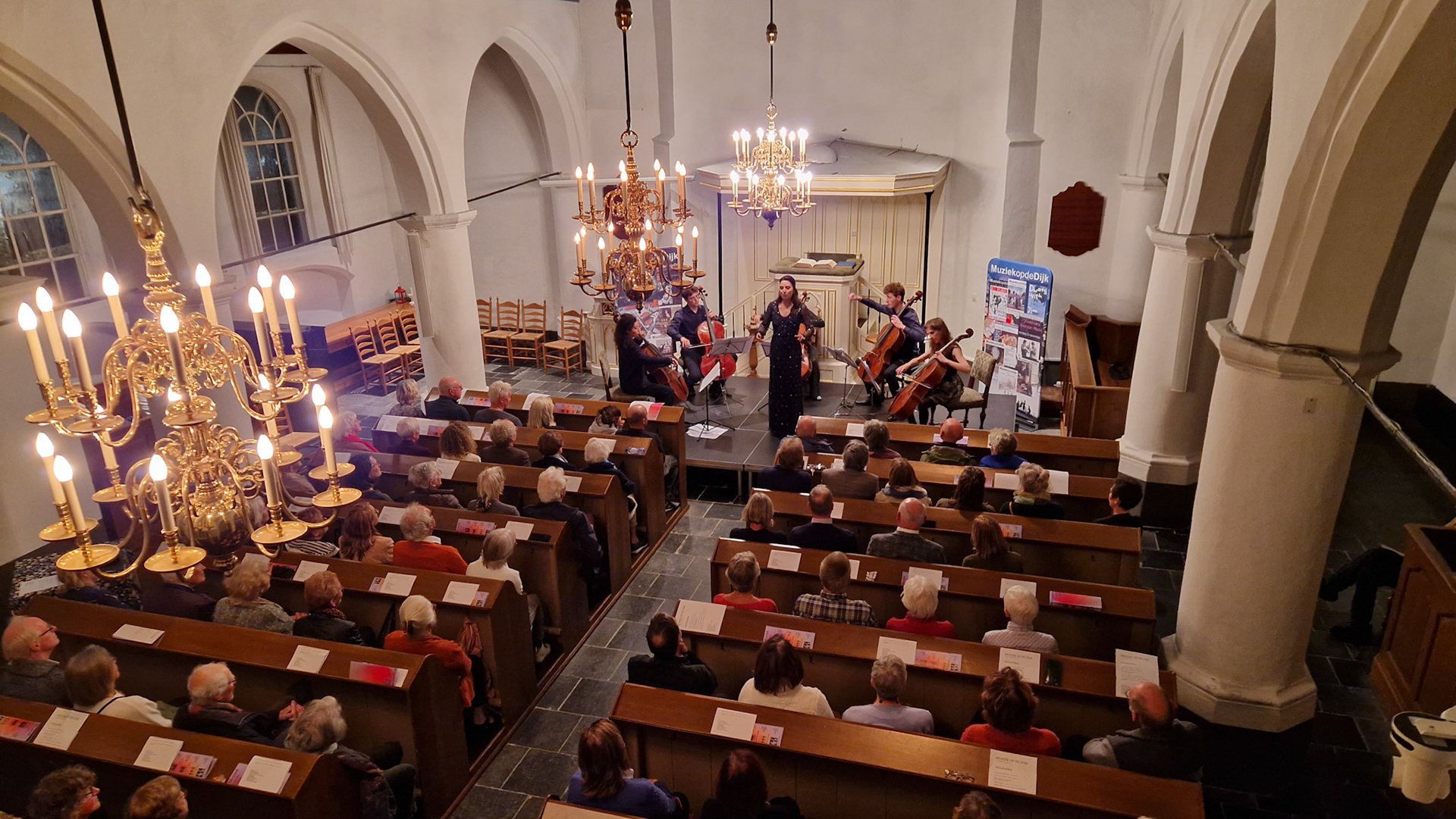 5 cello's and a soprano