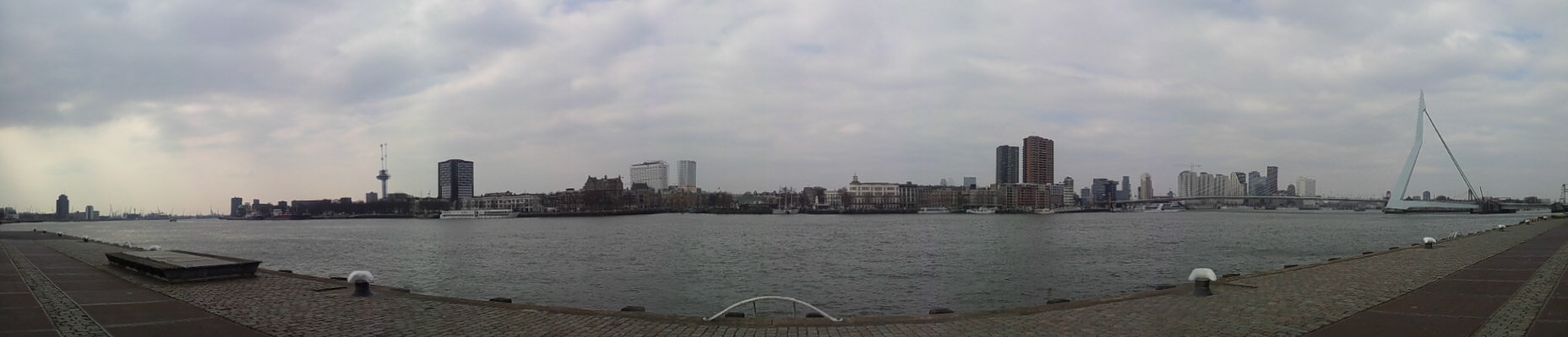 De Euromast wiebelt