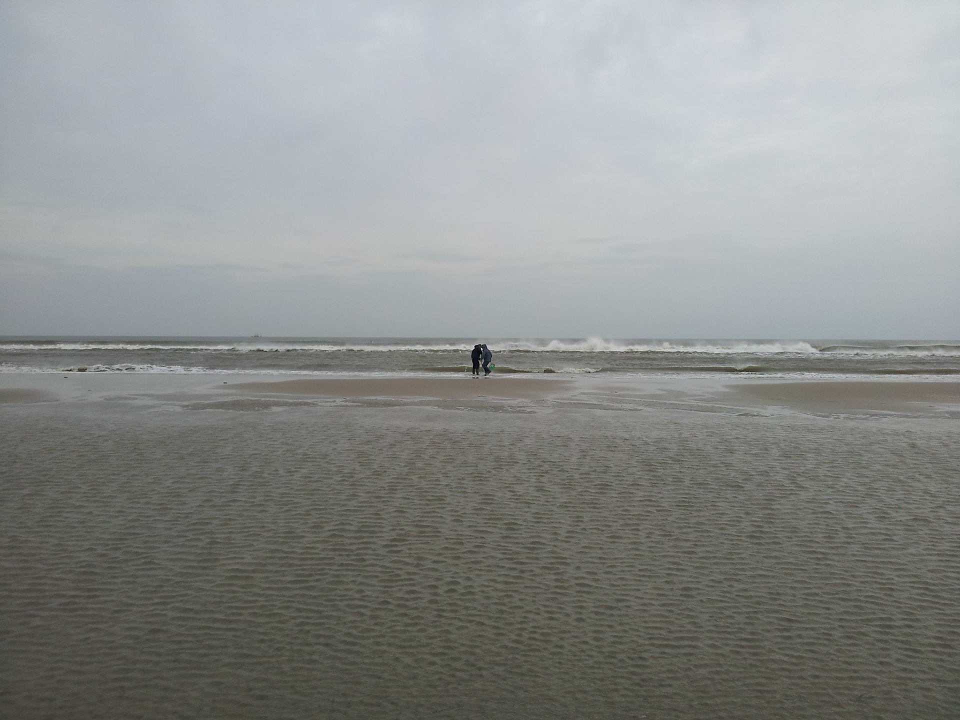 Het strand is altijd leuk, met elk soort weer