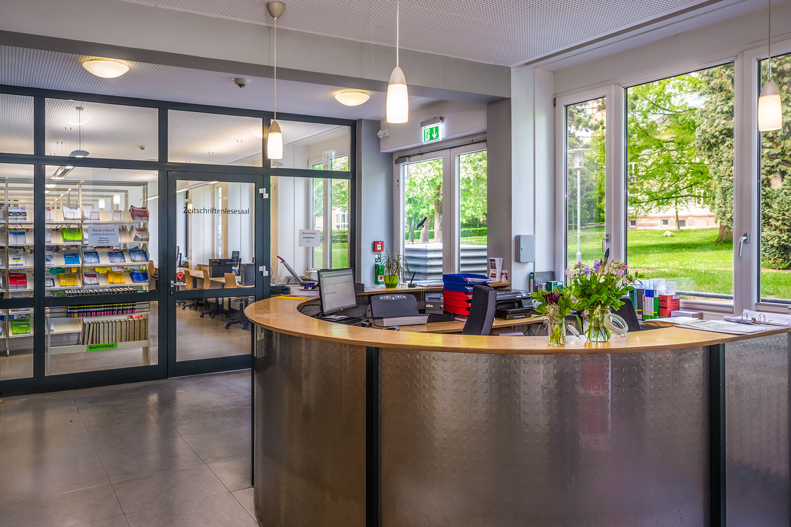 Geschäfts- und Gewerberäume