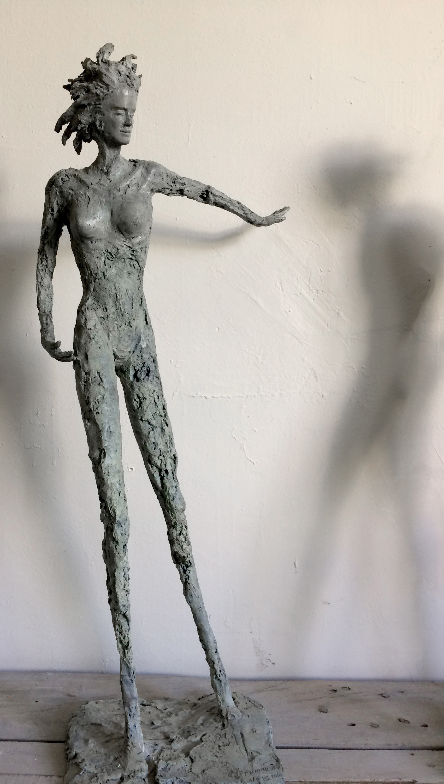 Virna - Bronze - 68 cm