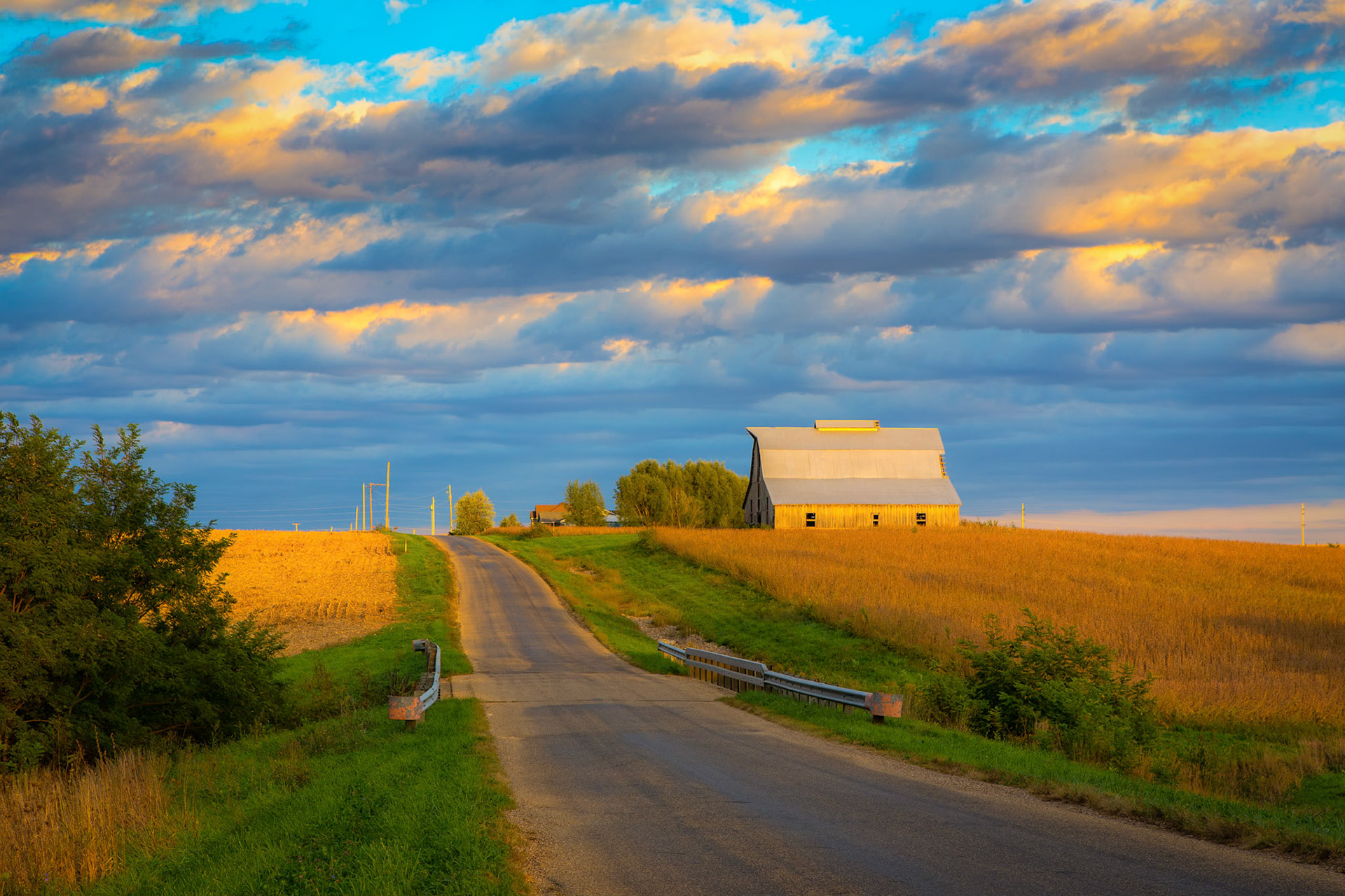 Sun setting in rural central Illinois