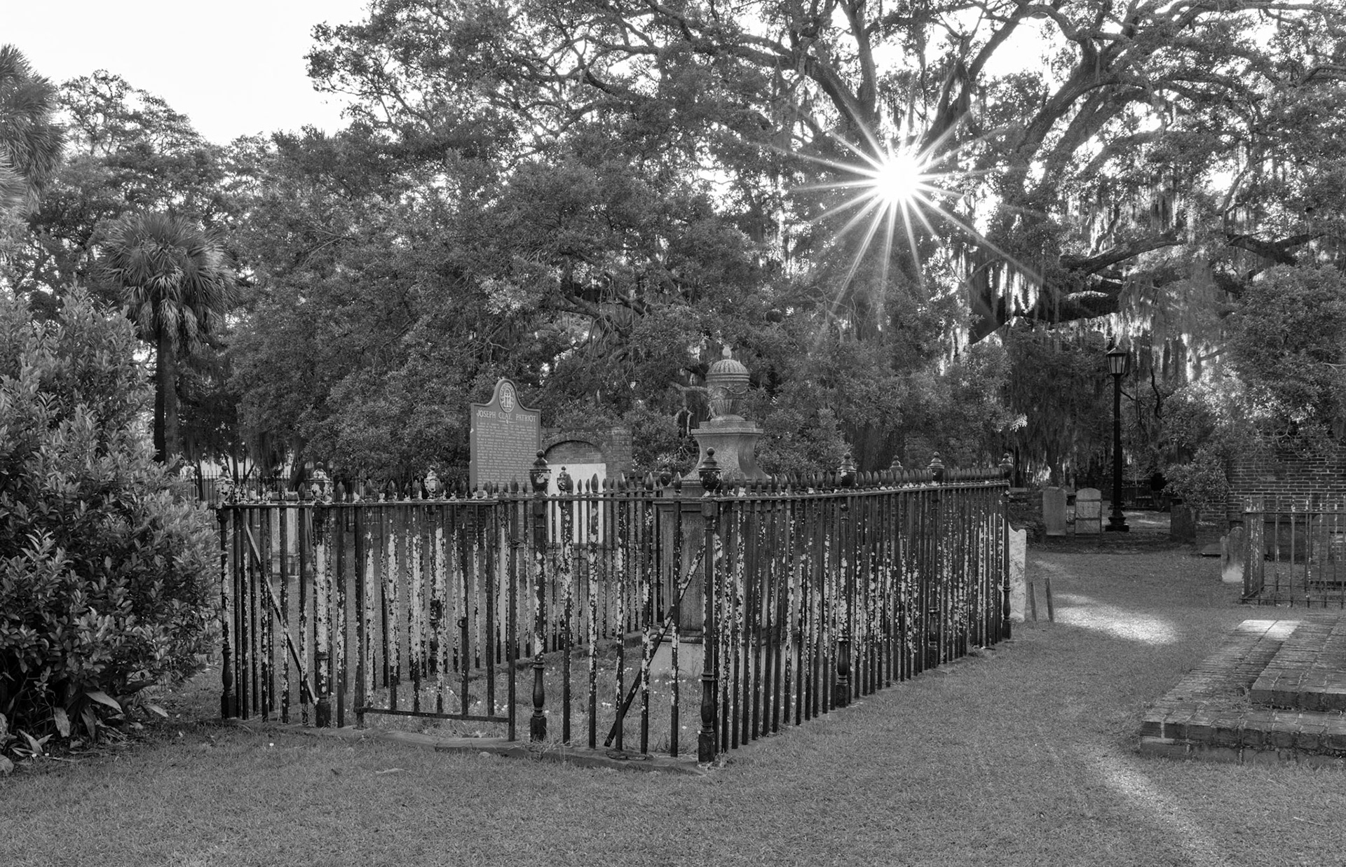 Colonial Park Cemetery