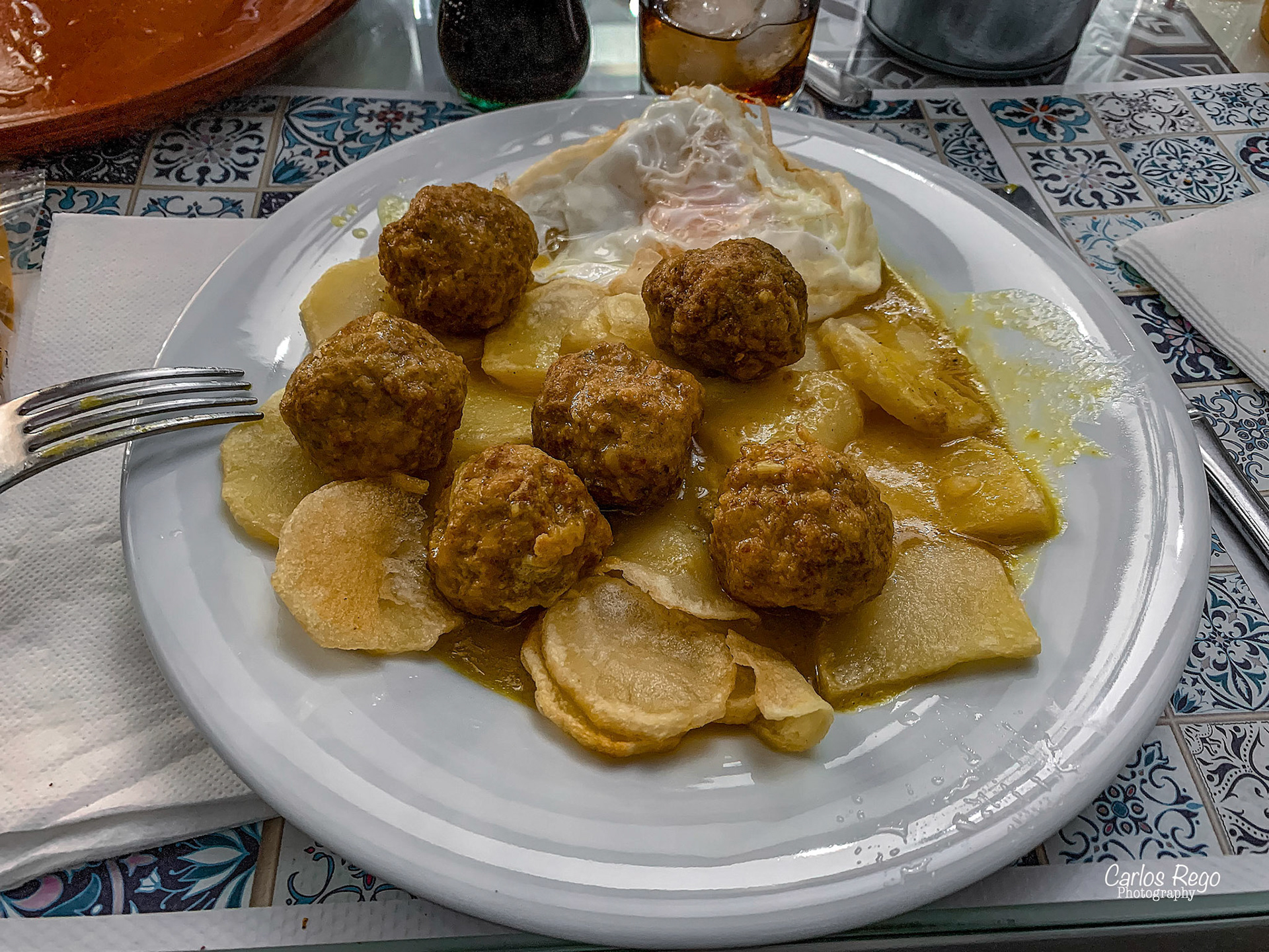 Bar Restaurante El Cancha  Calle Real, 23, 11679 Benamahoma, Cádiz  Albondigas con patatas