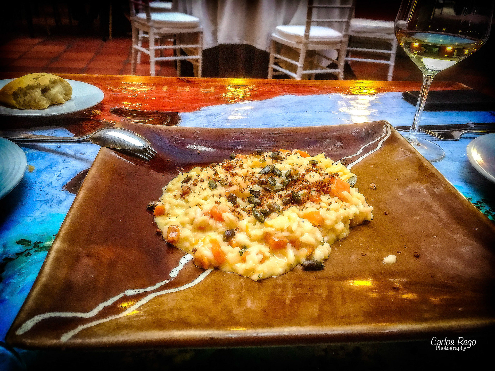 Los patios de beatas  se encuentran en el corazón del centro histórico de Málaga, a tan solo 50 metros del museo Picasso. La calle Beatas es una vía emblemática de la ciudad, hemos rehabilitado dos casas, una del S.XVIII y otra del S.XIX ambas protegidas arquitectónicamente por su belleza , valor histórico así como por sus patios interiores  Calle Beatas, 43, 29008 Málaga, España  Risoto de Calabaza con Queso de Mahon.