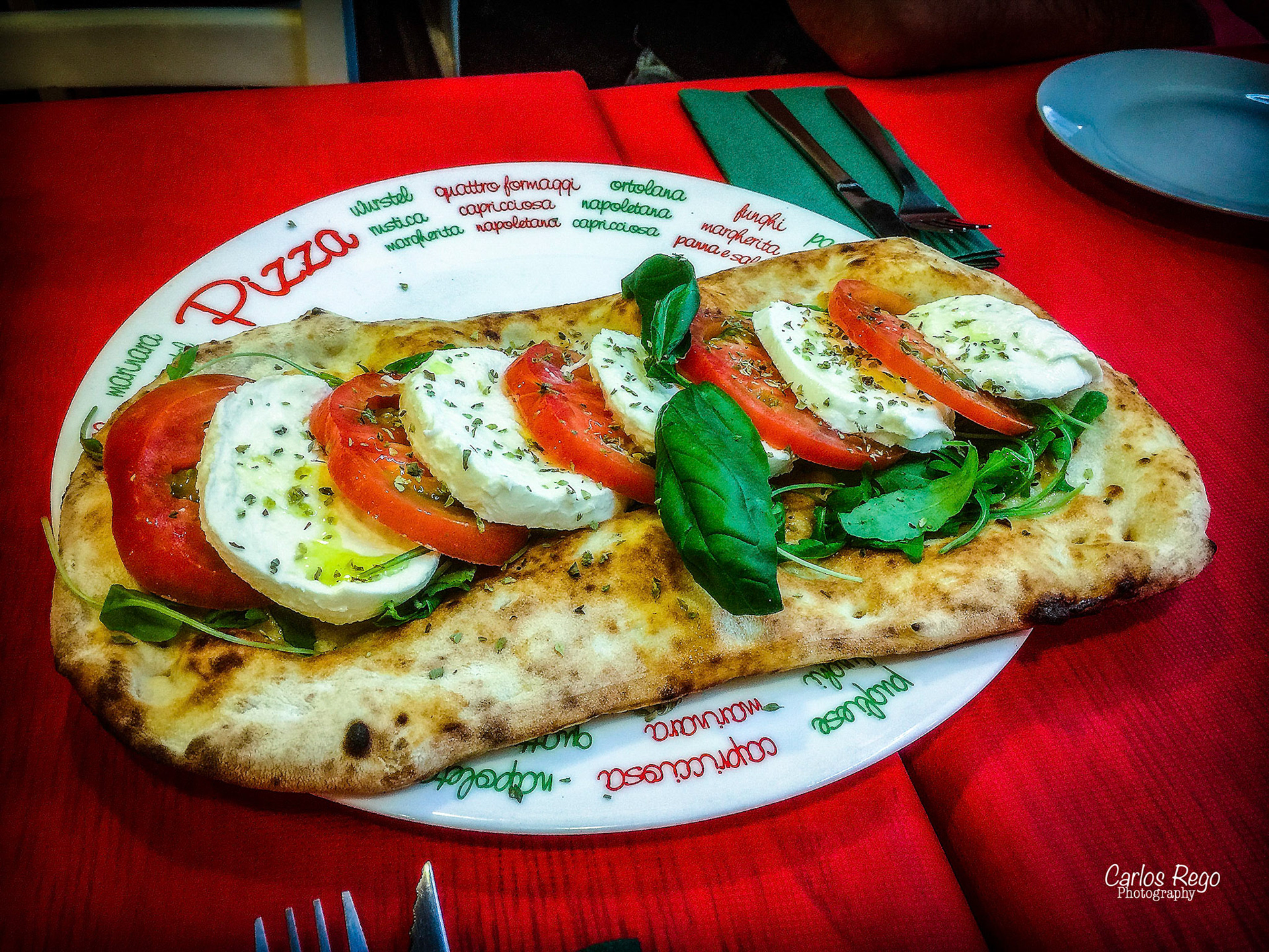 Ristorante Pizzaria Napoletana - Málaga Pizzas y recetas clásicas de la cocina tradicional napolitana en un alegre y colorido restaurante-pizzería Calle Molina Lario, 3, 29015 Málaga  