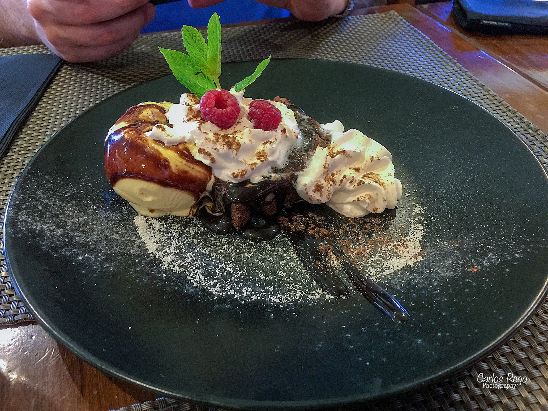 Citron Bar&Restaurant - Plaza de la Merced 10, Málaga  CHEESECAKE con frutos rojos y base de galletas