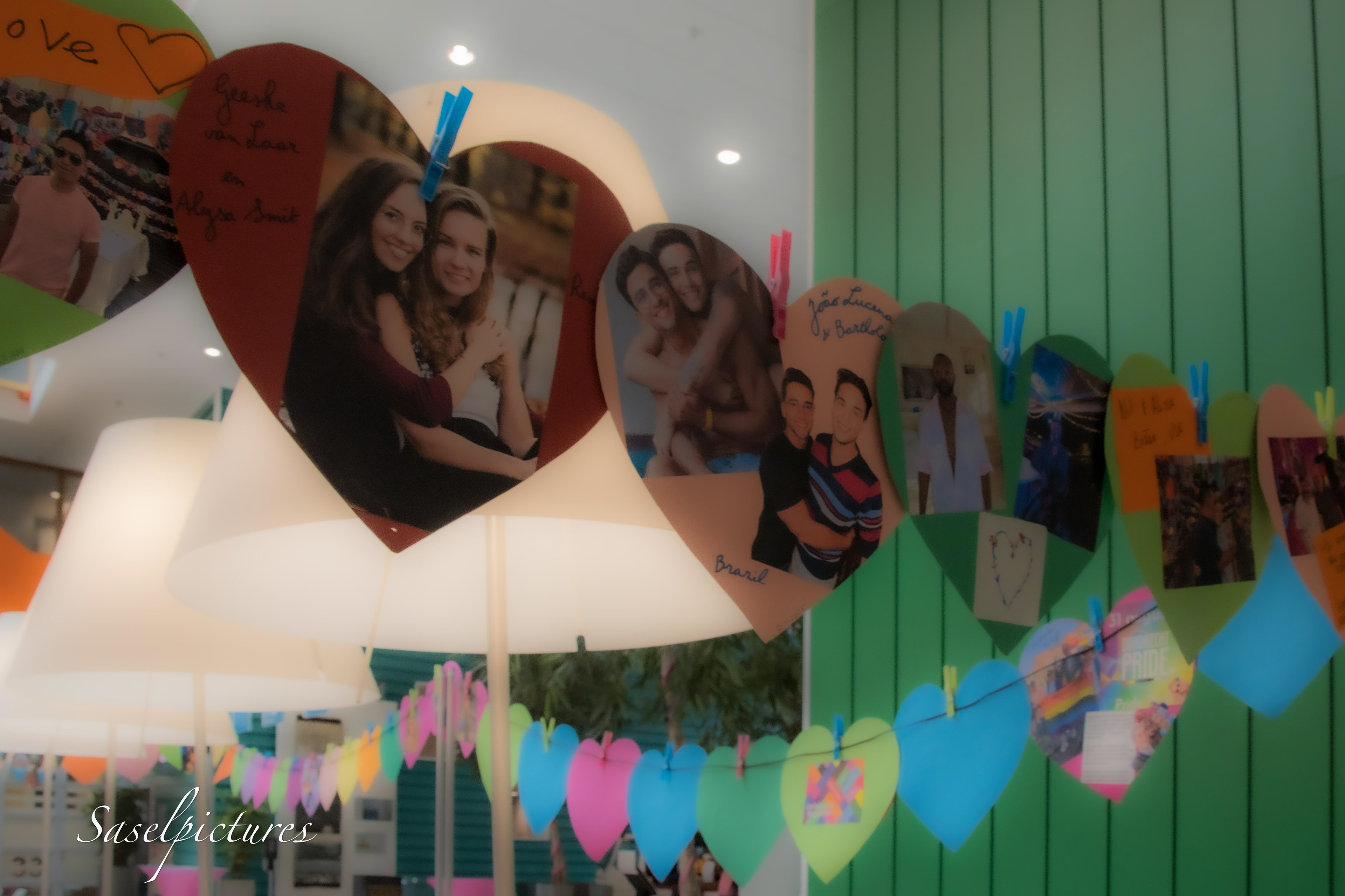 the growing wall of love (Instagram)