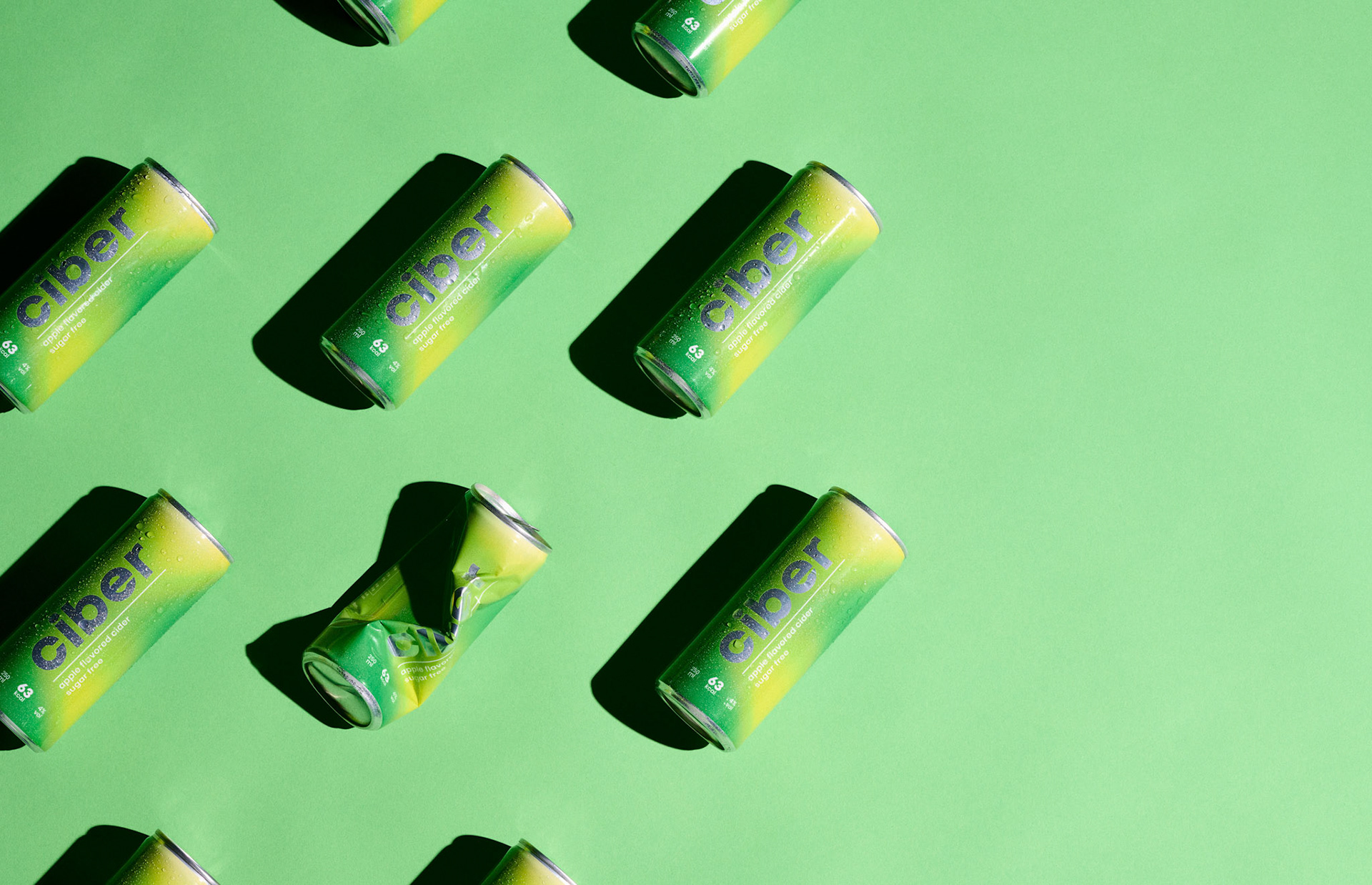 Kleurrijke sfeer fotografie voor drankjes merk Ciber