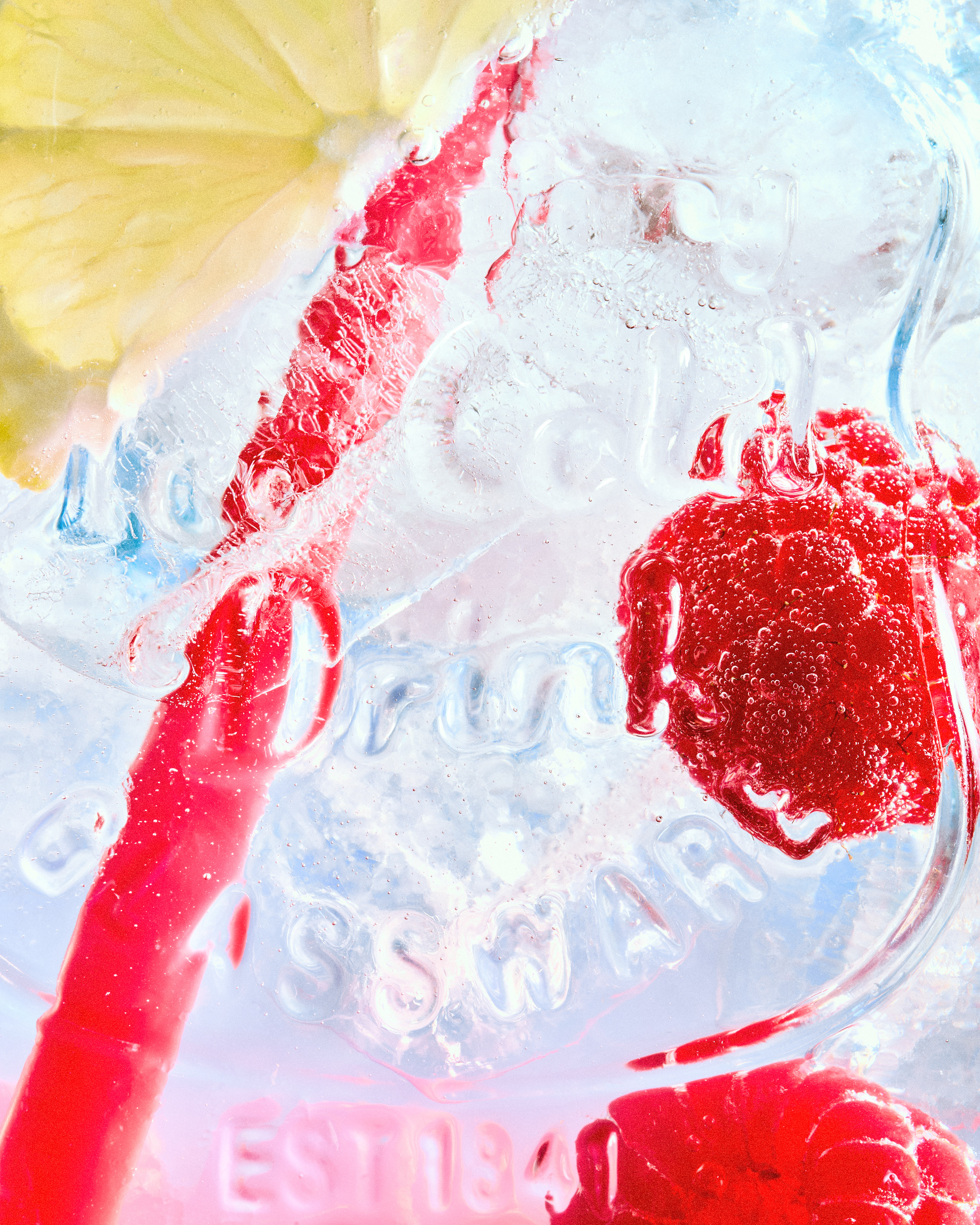 Studio Photography of an ice cold lemonade