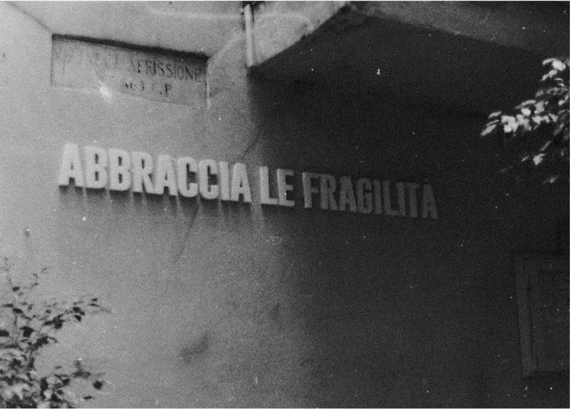 © Camilla Calato Photography. Fanzine project 'a nuttata. Analogue film photography.