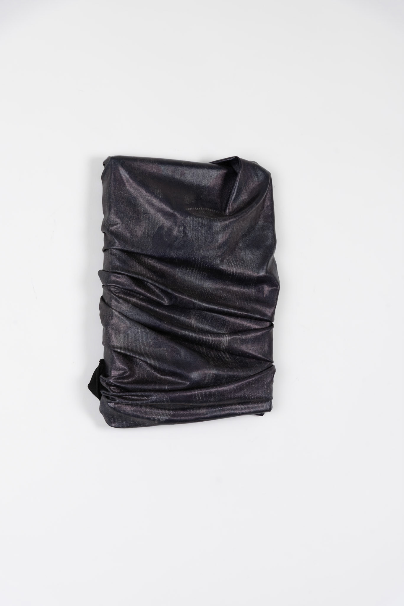 schwarz #1  l2024, Folienjersey und Keilrahmen, 30cm x 20cm x 6cm