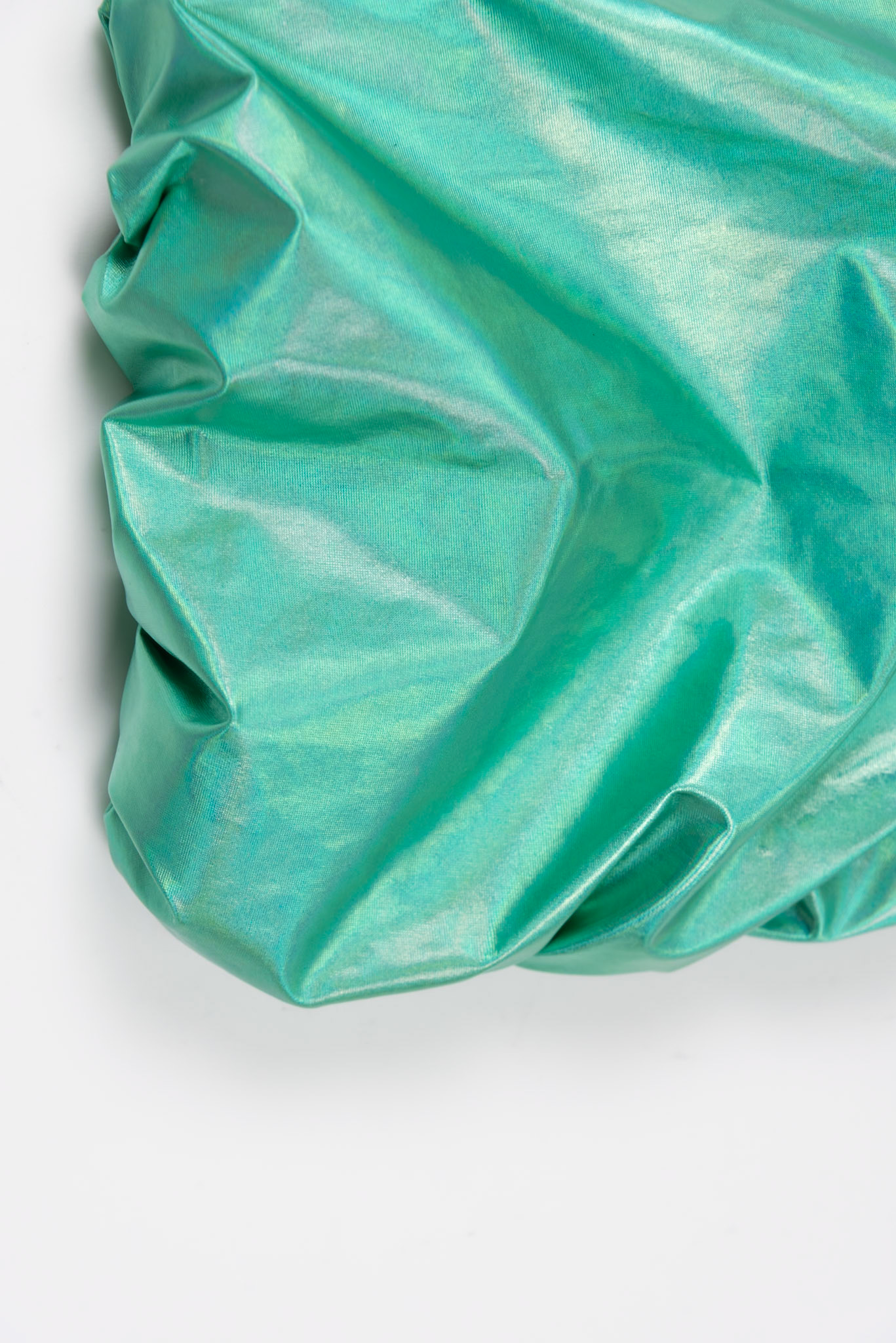 türkis #2 |2024 Folienjersey auf Leinwand 28x22x6cm