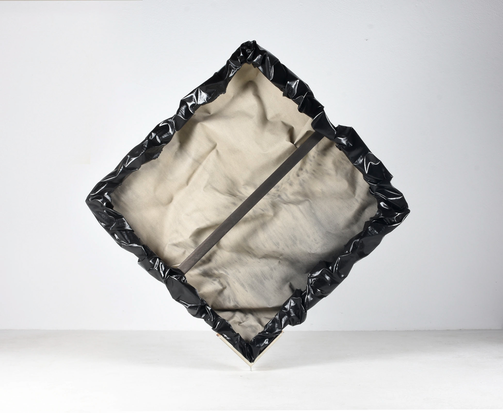 „Big black Square“, 2021, Acryl auf Leinwand, ca.150x150x20 cm 