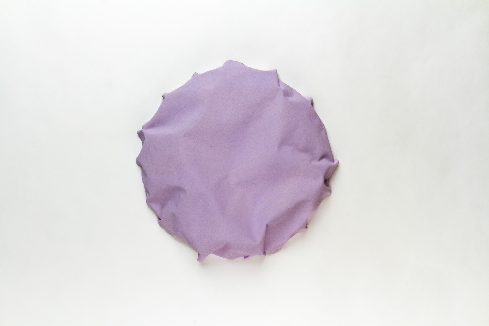 „Kreis in Flieder“ |2022, Acryl auf Leinwand, 40x40x8 cm