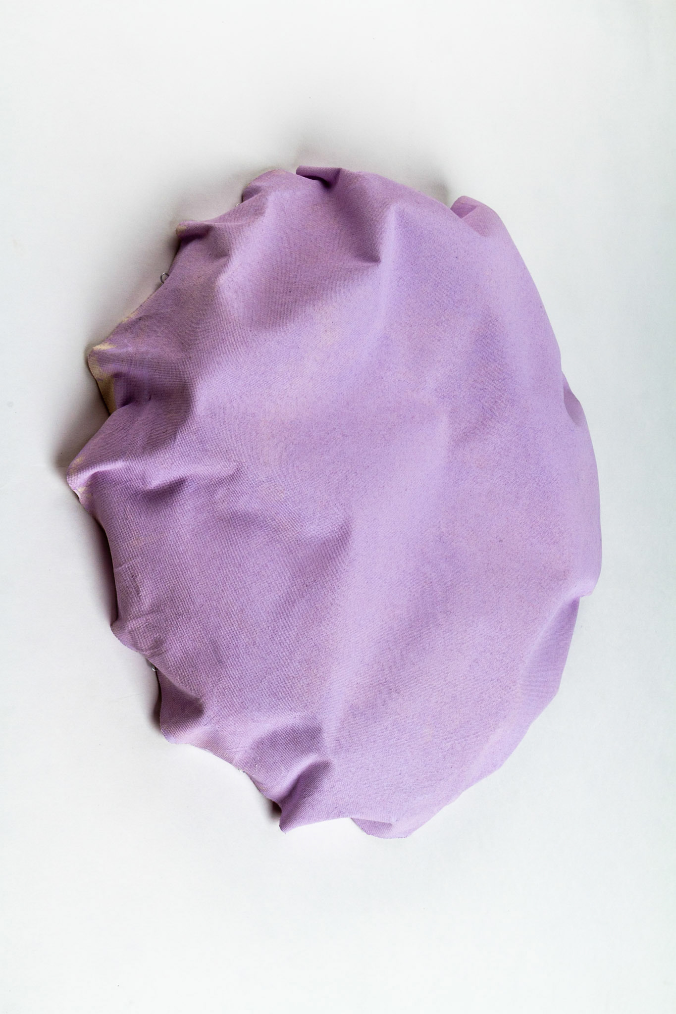 „Kreis in Flieder“ |2022, Acryl auf Leinwand, 40x40x8 cm