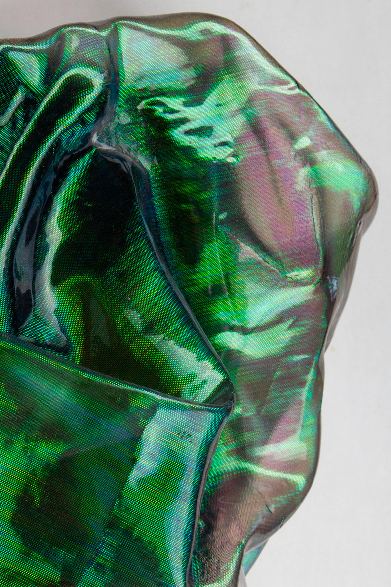 „#1 der Serie Luminoist“, 2023, Mischgewebe mit Autolack, 26x20x10cm