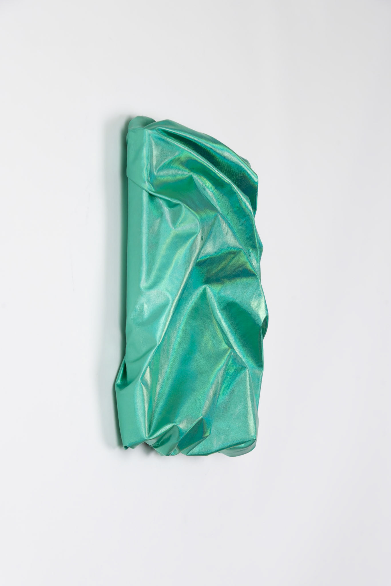 türkis #2 |2024 Folienjersey auf Leinwand 28x22x6cm