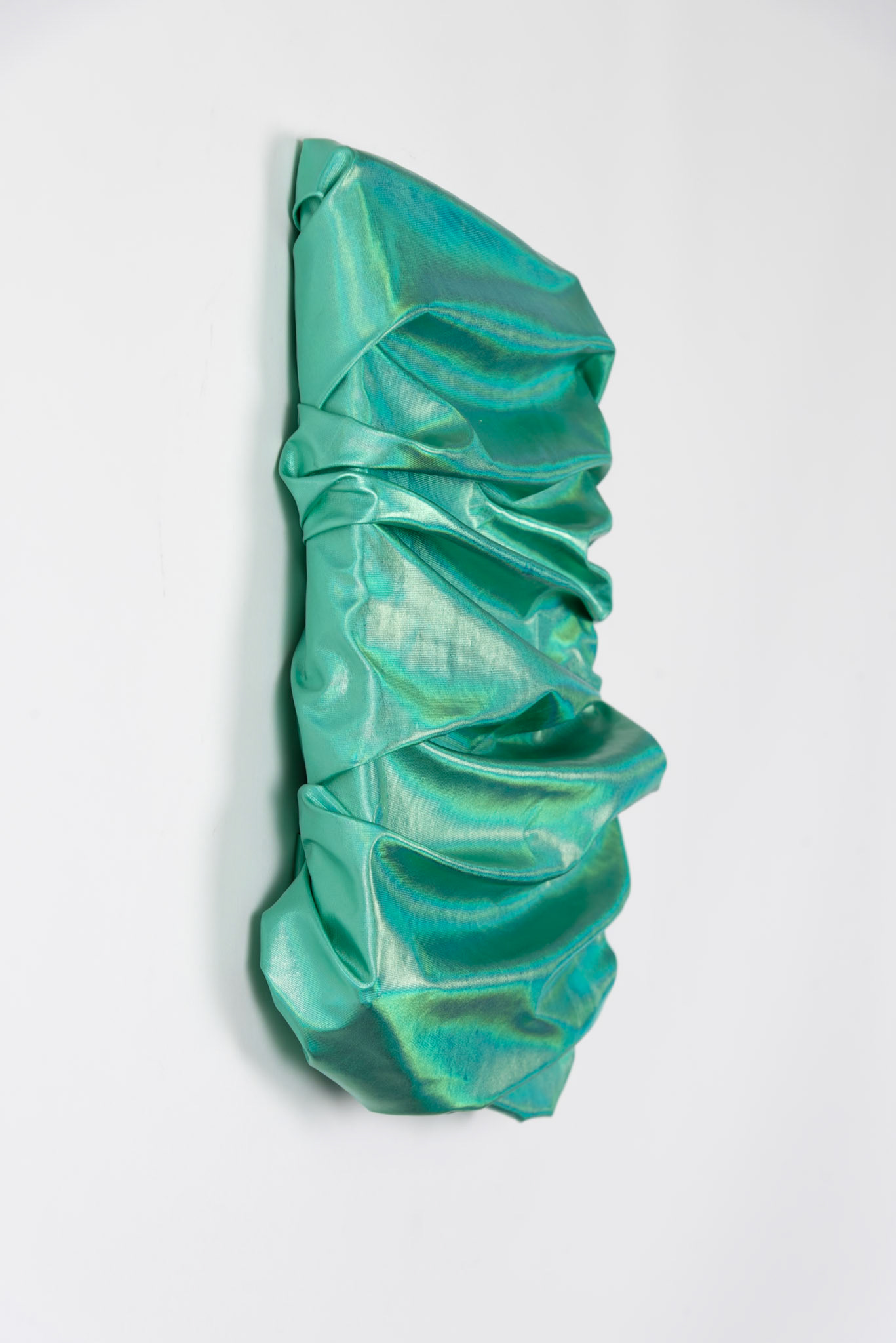 türkis #3 |2024  Folienjersey auf Leinwand ca.29x21x6cm