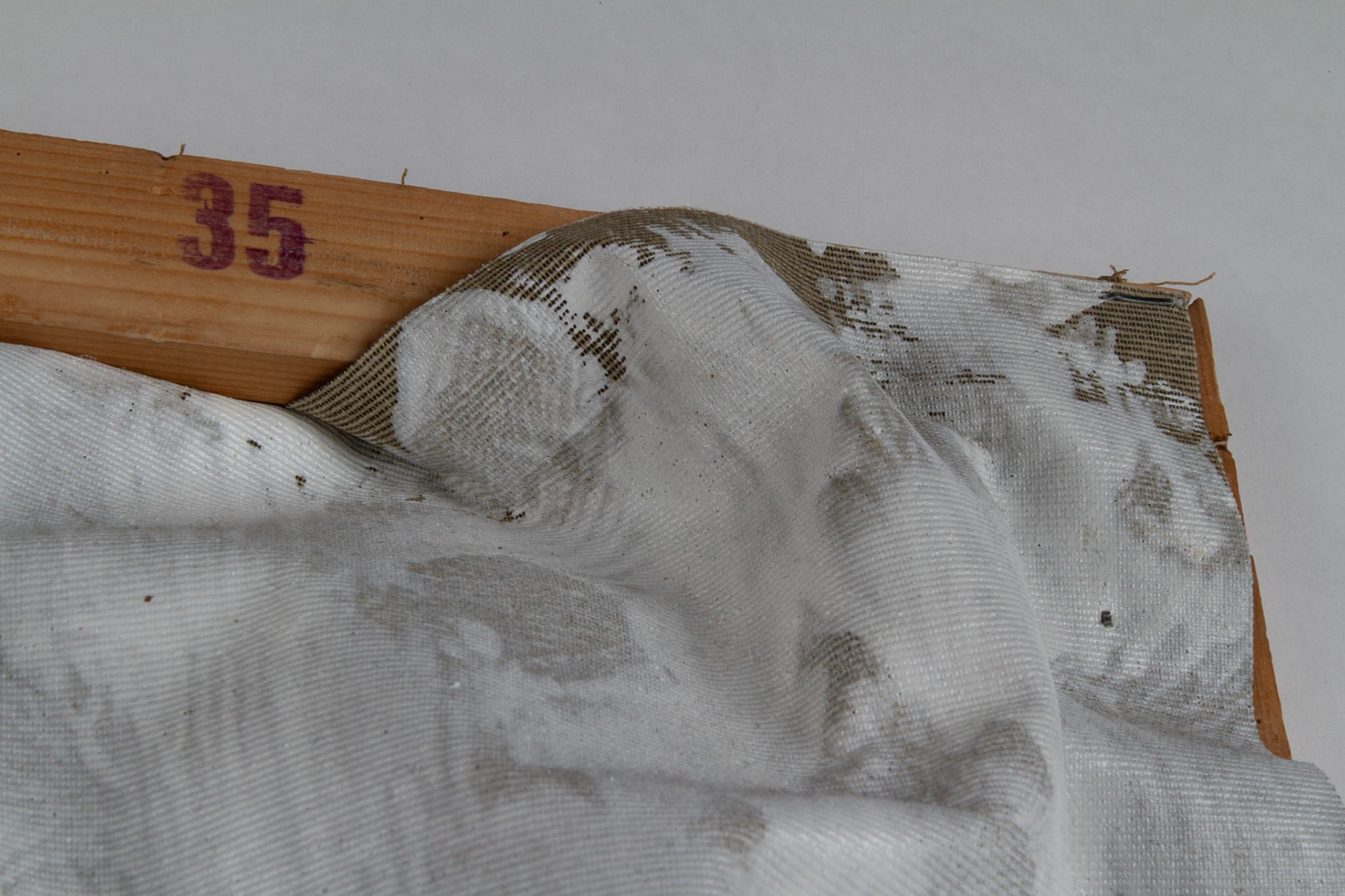 45x35 |2022, Acryl auf Leinwand und Keile, 45x35x12 cm