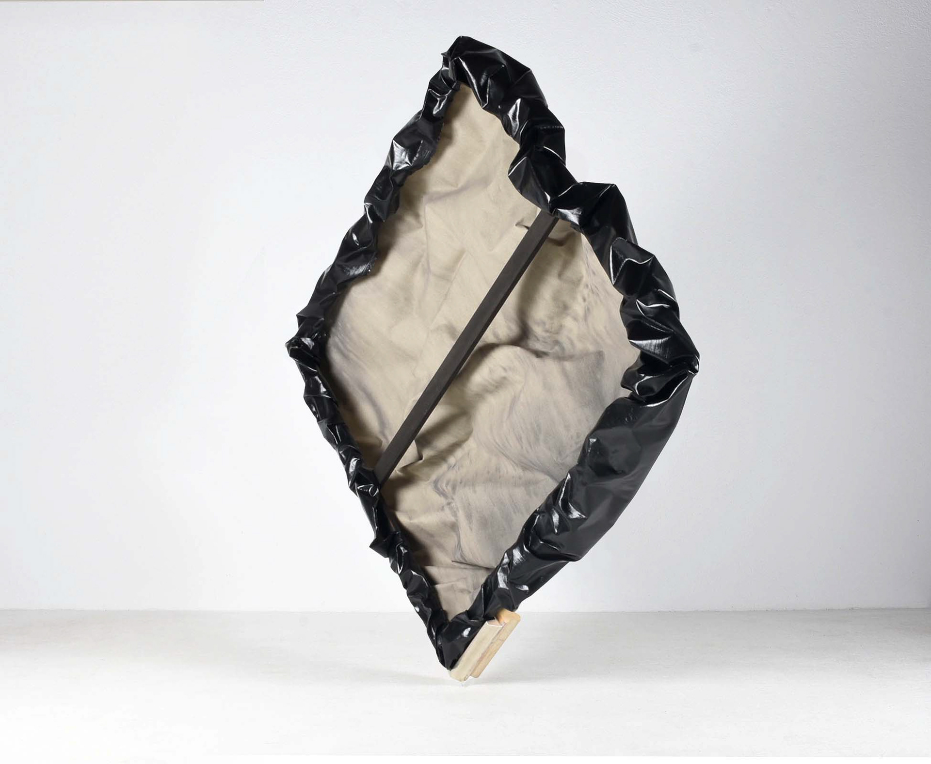 „Big black Square“, 2021, Acryl auf Leinwand, ca.150x150x20 cm 