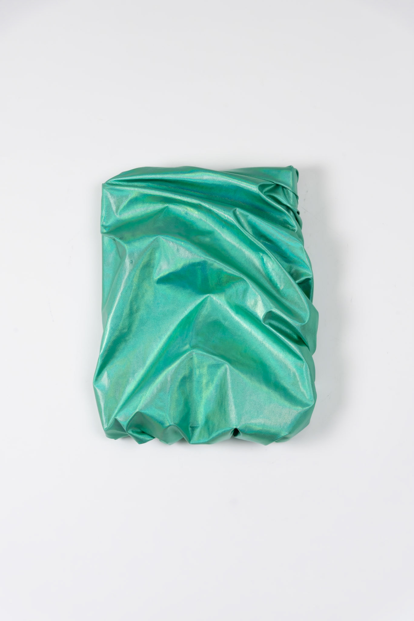 türkis #2 |2024 Folienjersey auf Leinwand 28x22x6cm