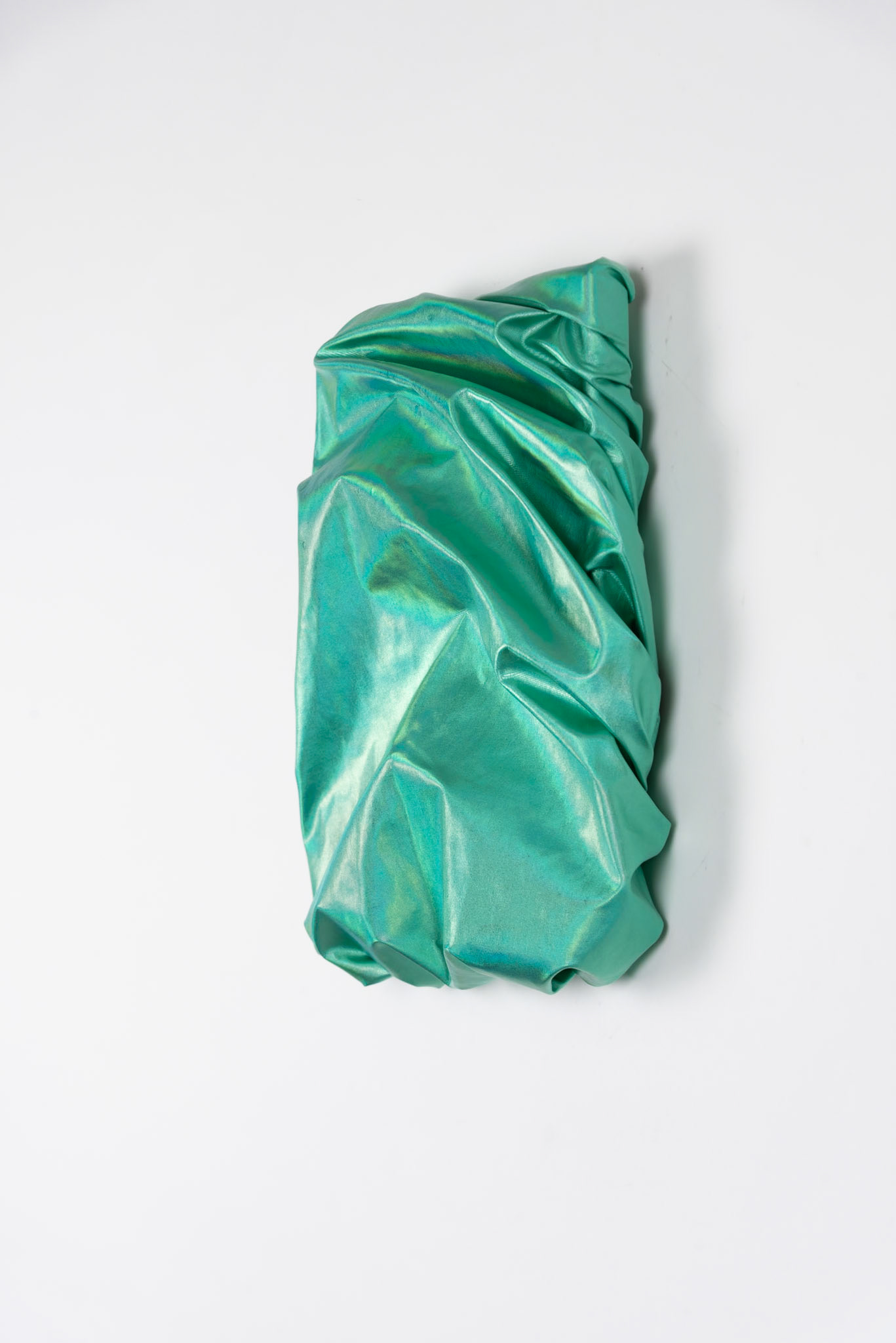 türkis #2 |2024 Folienjersey auf Leinwand 28x22x6cm
