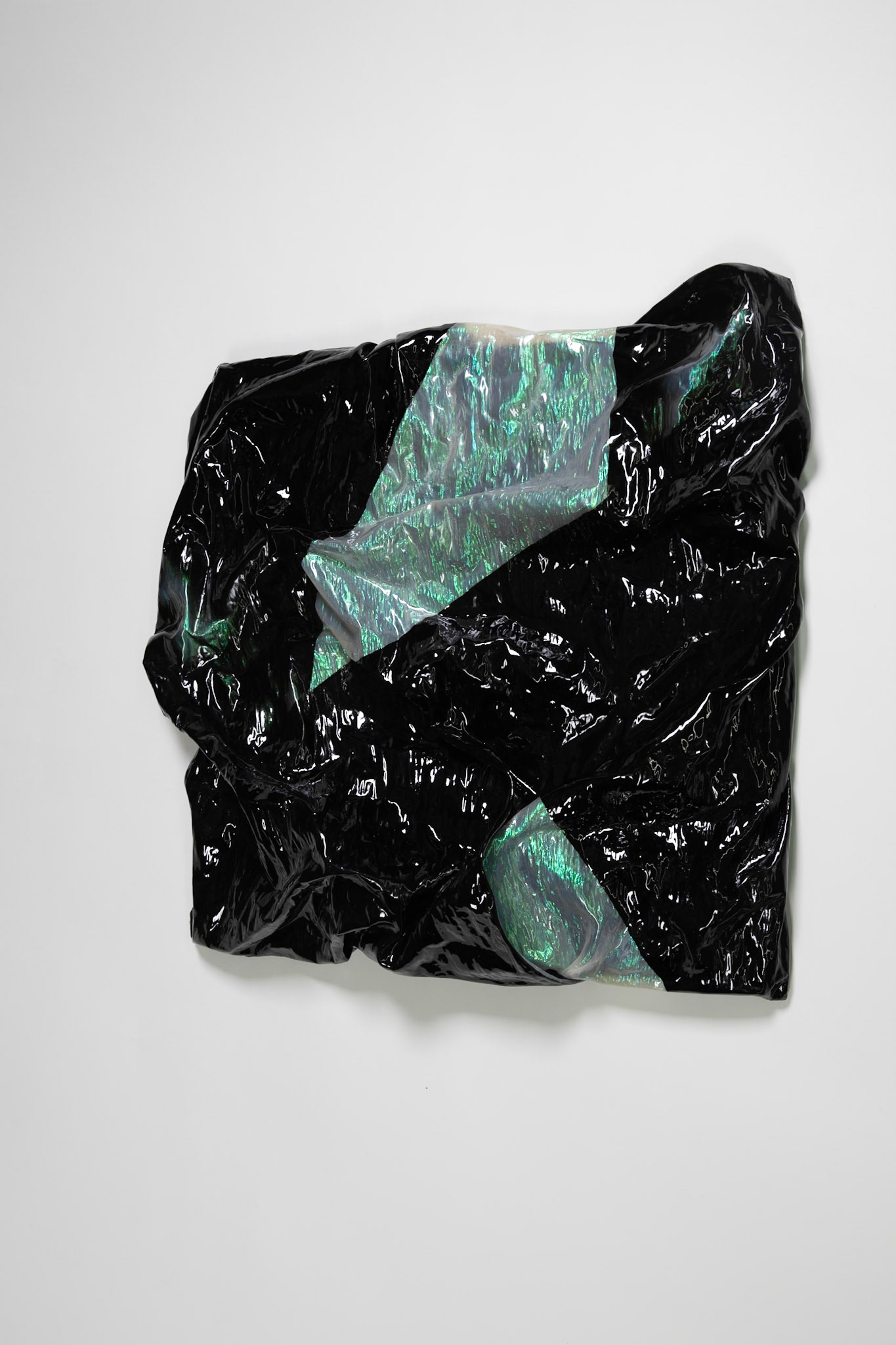 Luminosit 2.0 #4 |2024, Autolack und Mischgewebe auf Leinwand, 46x43x10 cm