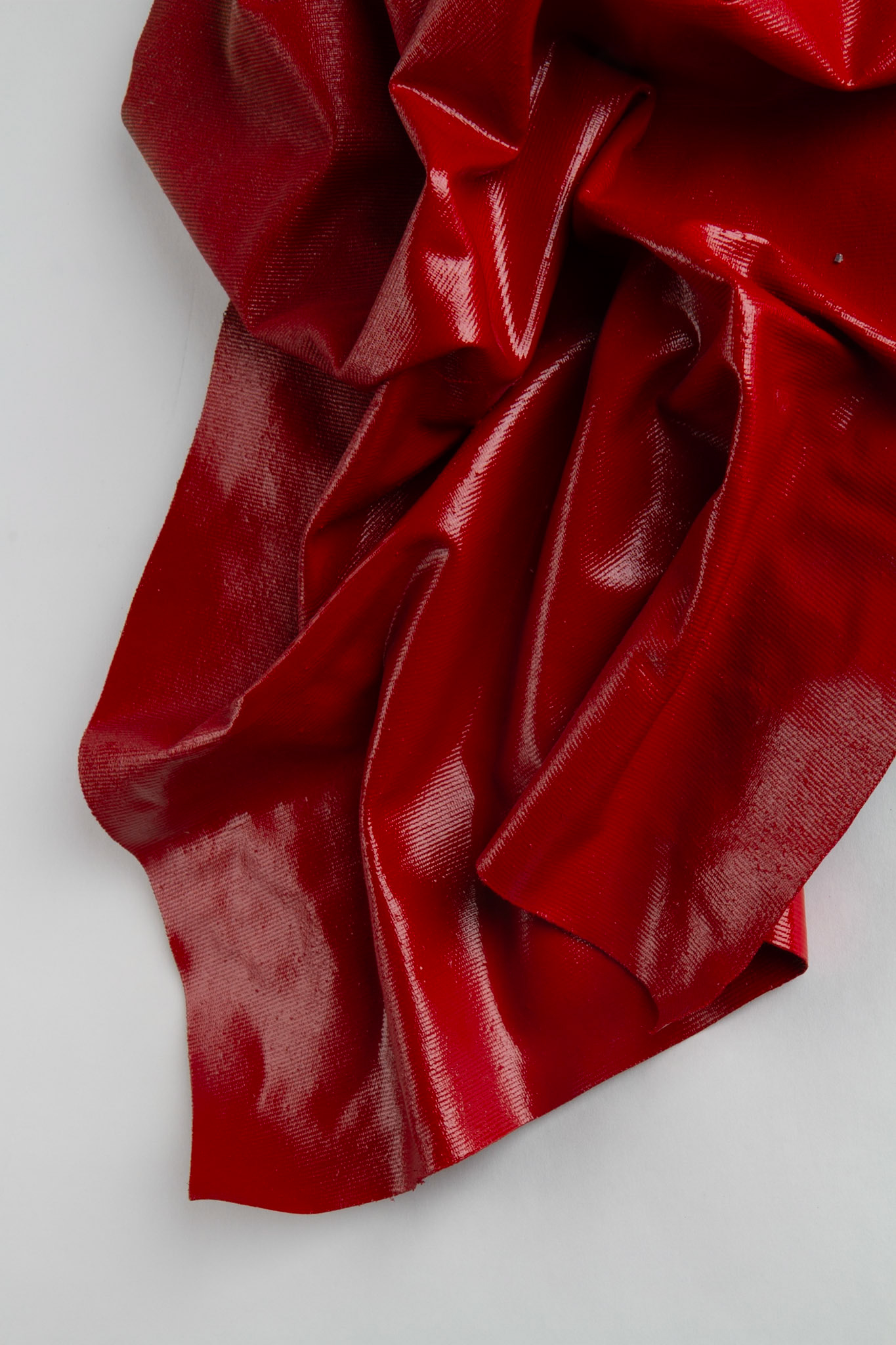 Roter Lack | 2022 Lack auf Leinwand 47x29x9cm