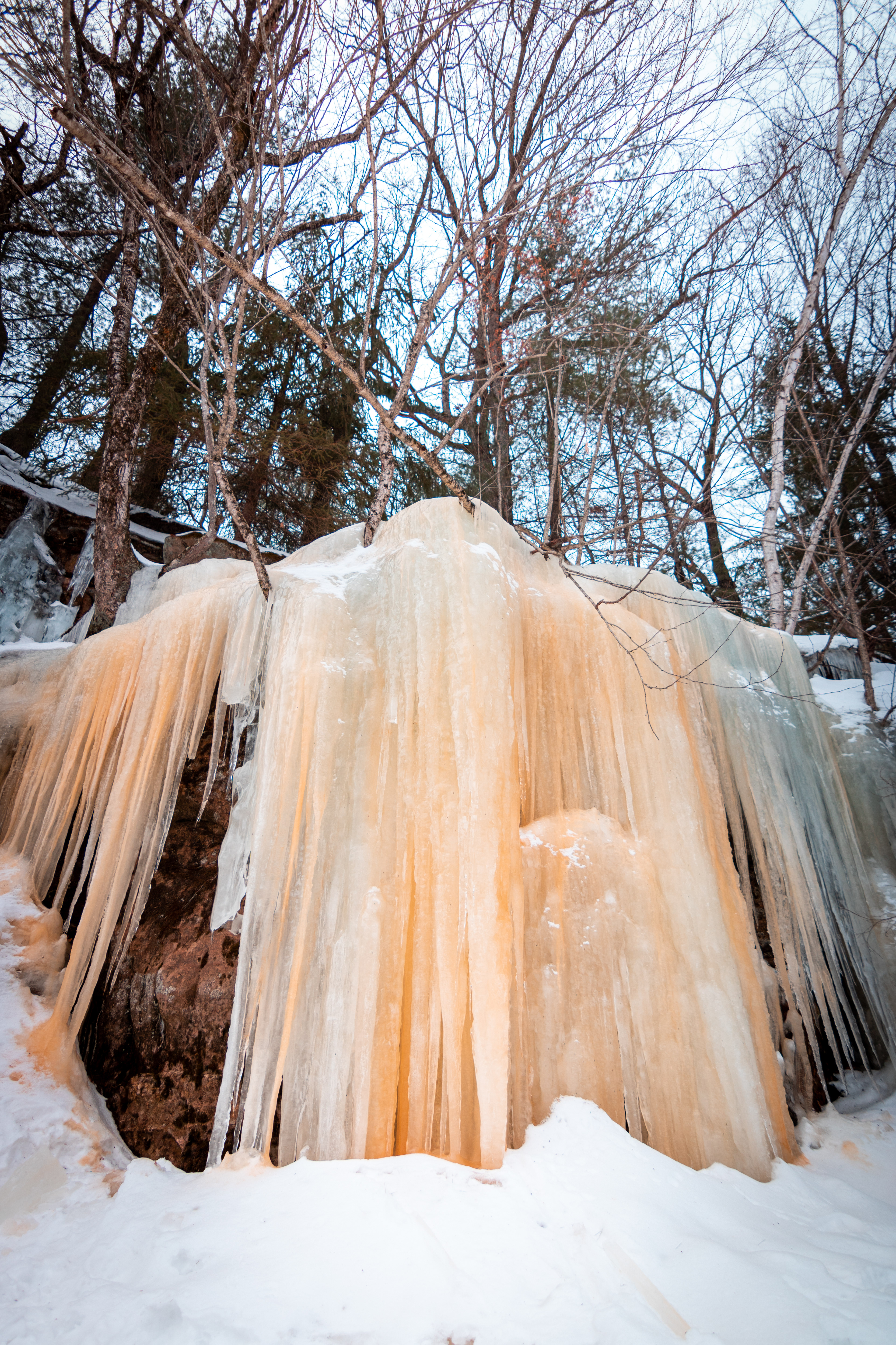 Icicle's form on the side of rocks at Pewit's Nest.