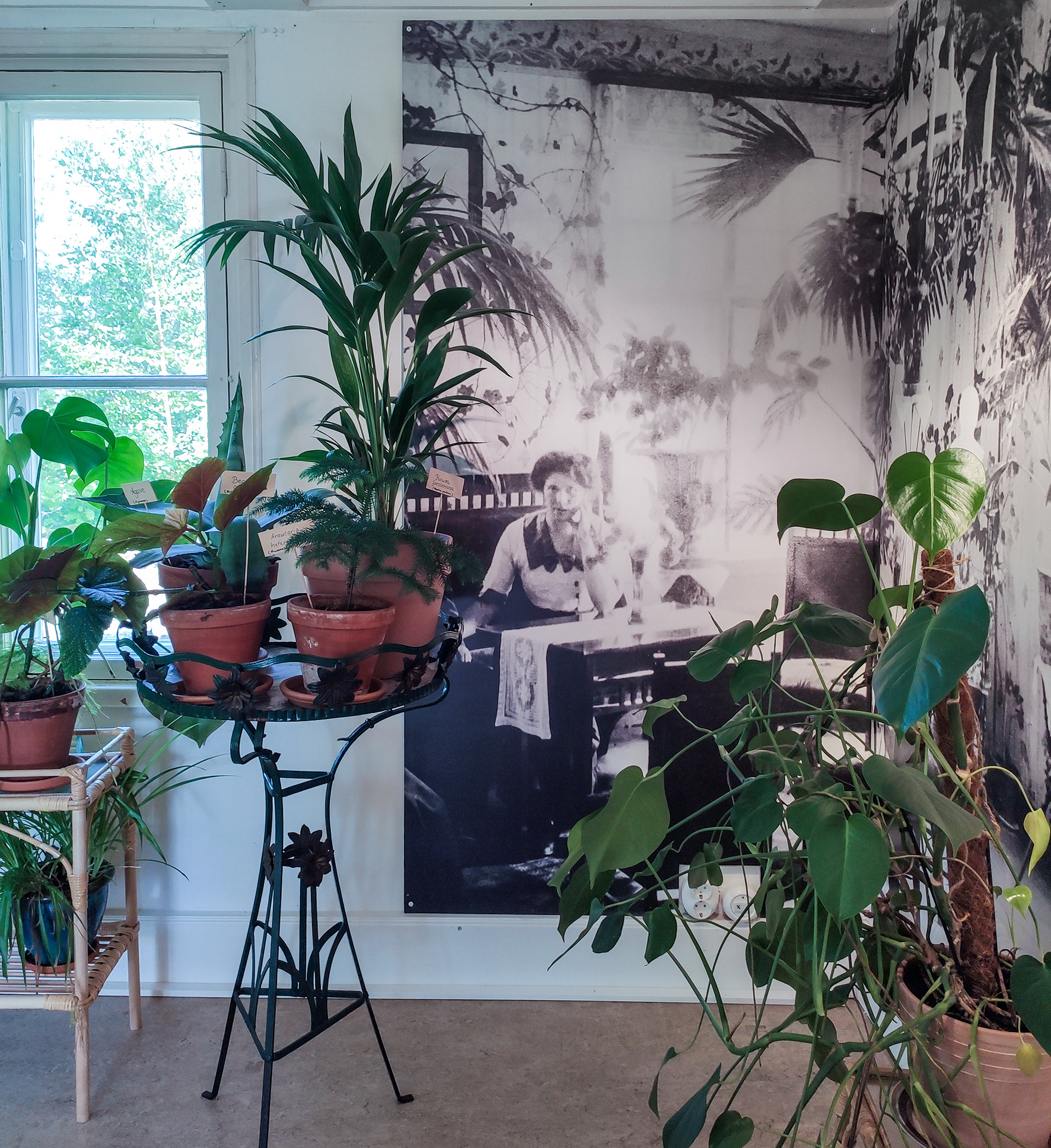 The corner between the second and the third wall at the actual exhibition. Photo: Teija Alanko