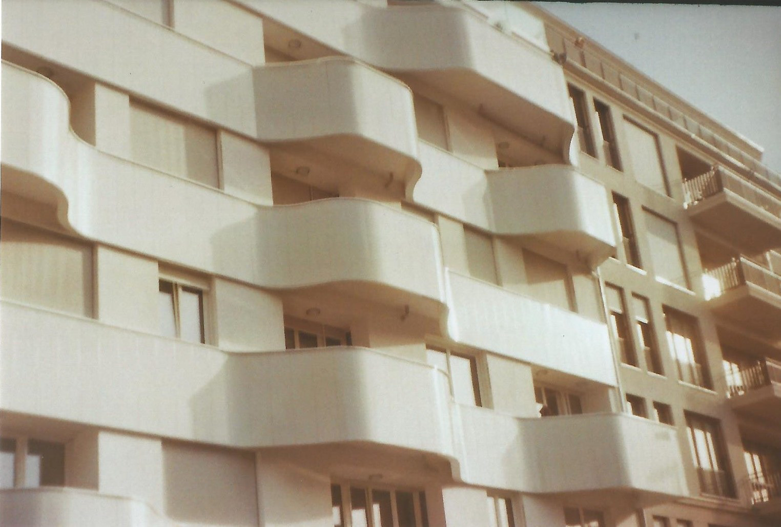 somewhere in berlin (20xx)