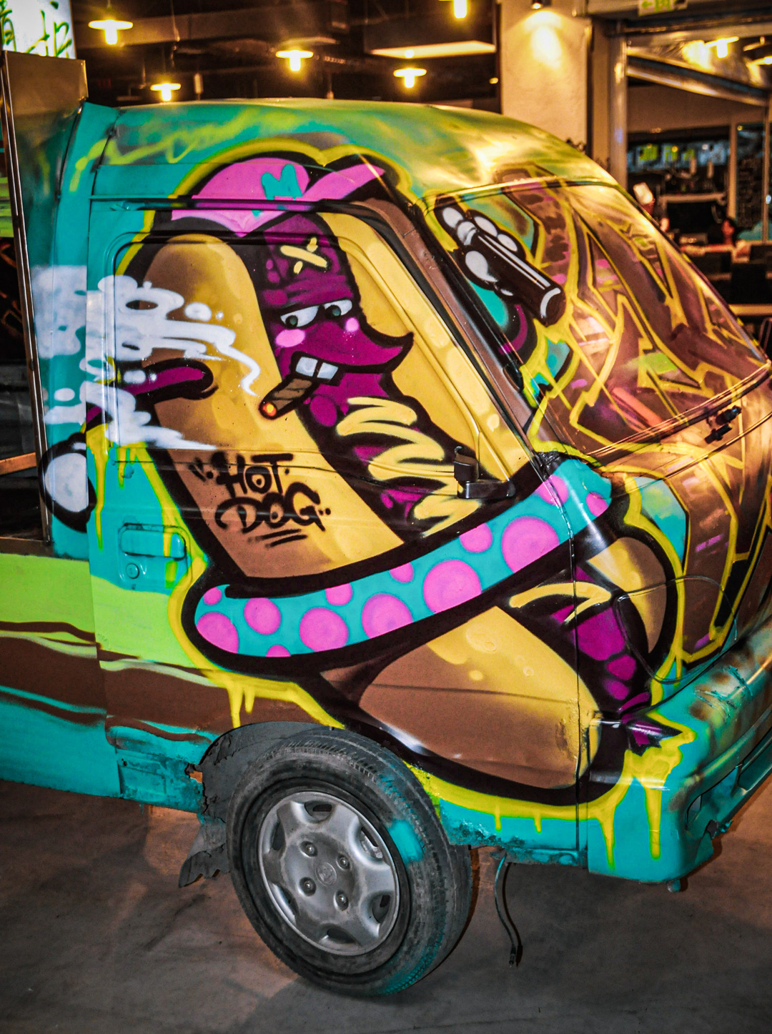 Graffiti Vans - Installation art (2011)