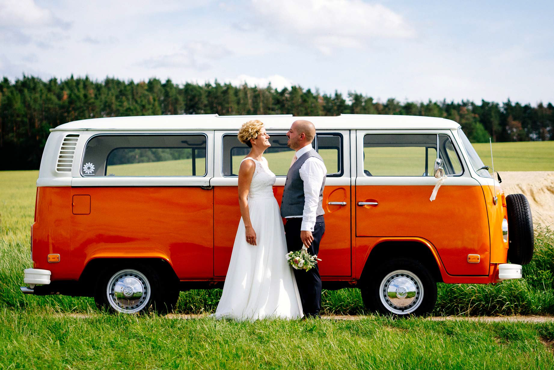 hochzeitsfotograf, hochzeitsfotografie, volkach, wuerzburg, schweinfurt, kitzingen, franken, bus