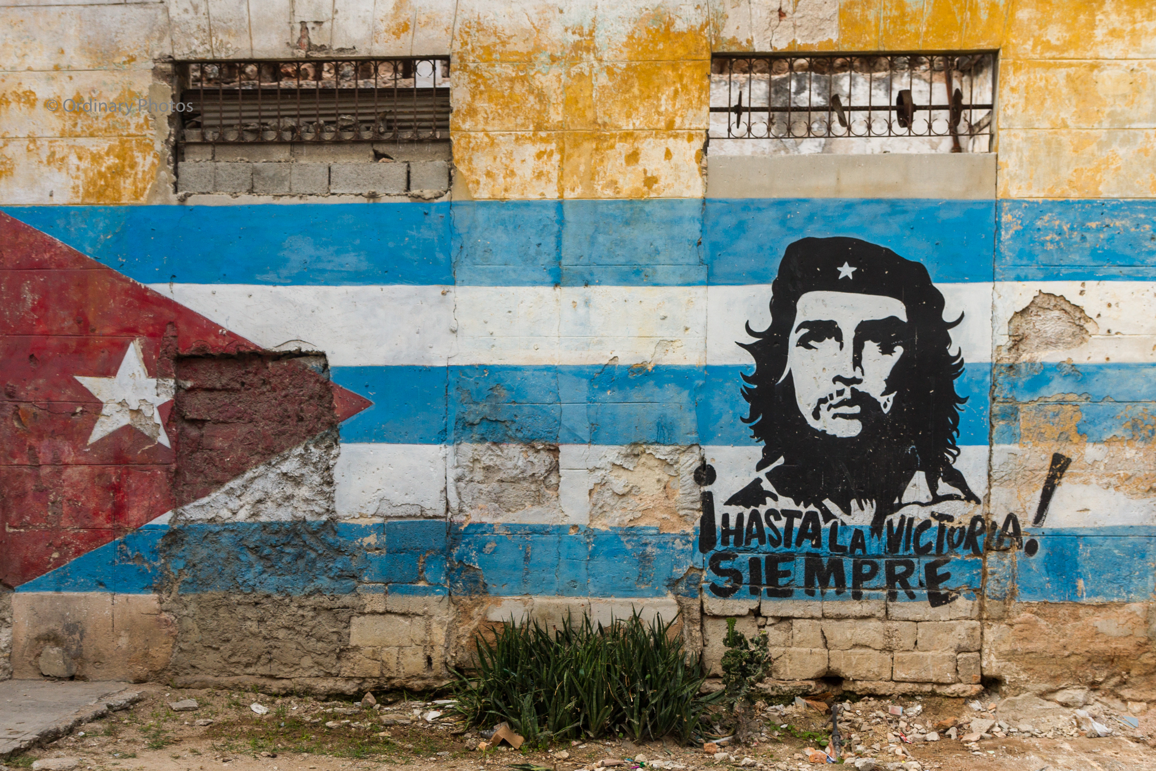 Mural 'Hasta La Victoria' in Havana