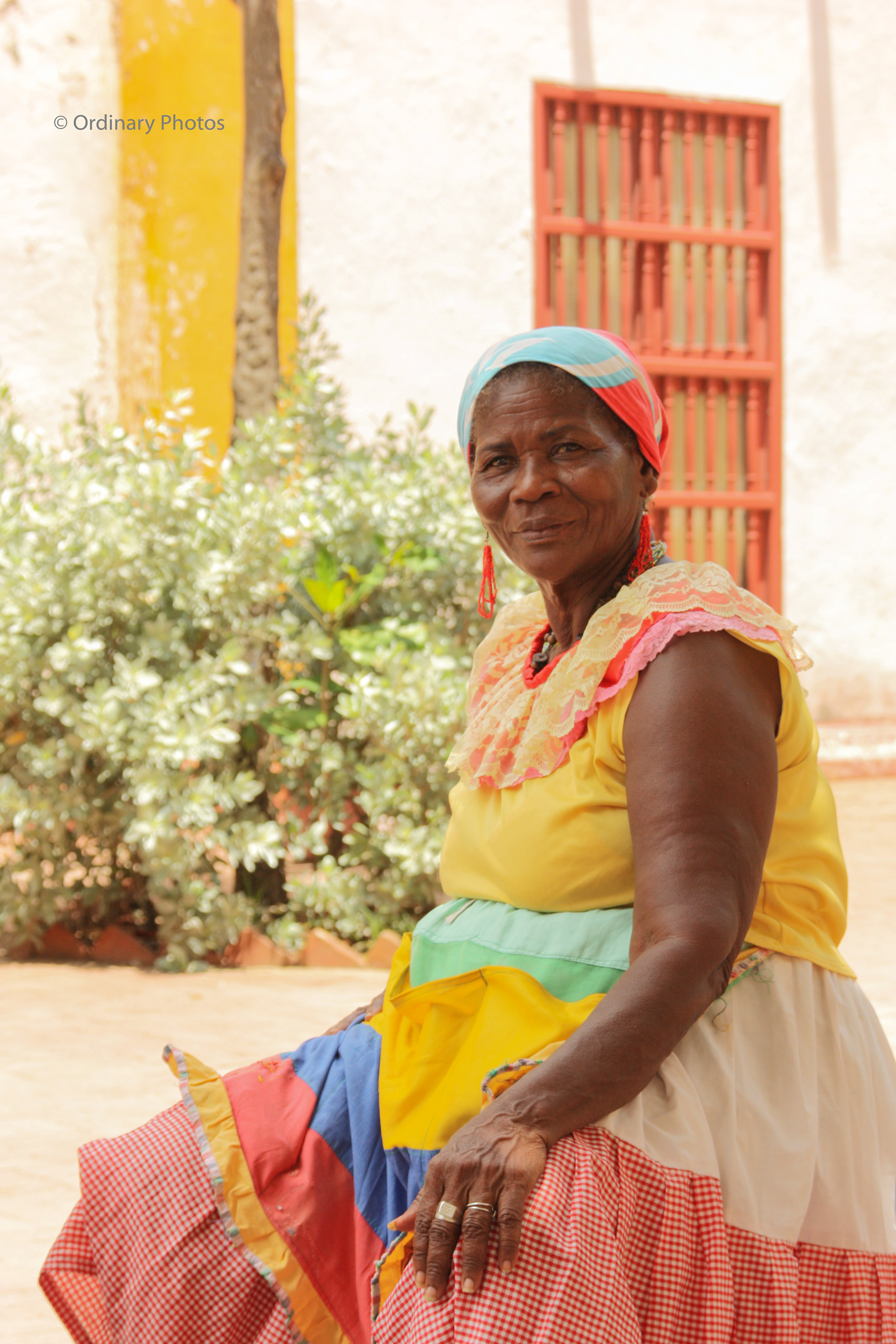 A colourful woman in Cartagena