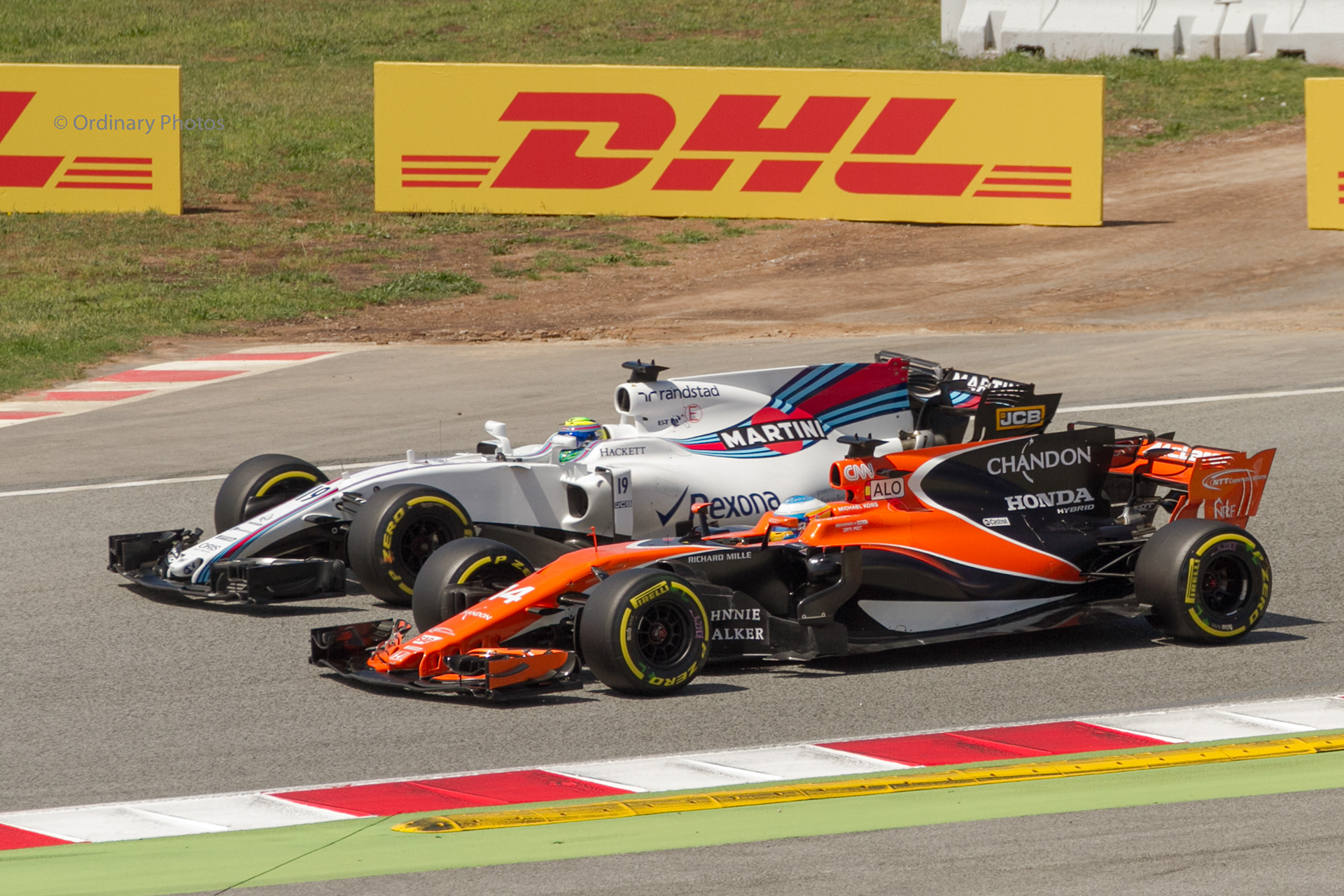 Felipe Massa in the Williams against Fernando Alonso in the McLaren during the F1 Grand Prix of Spain in 2017