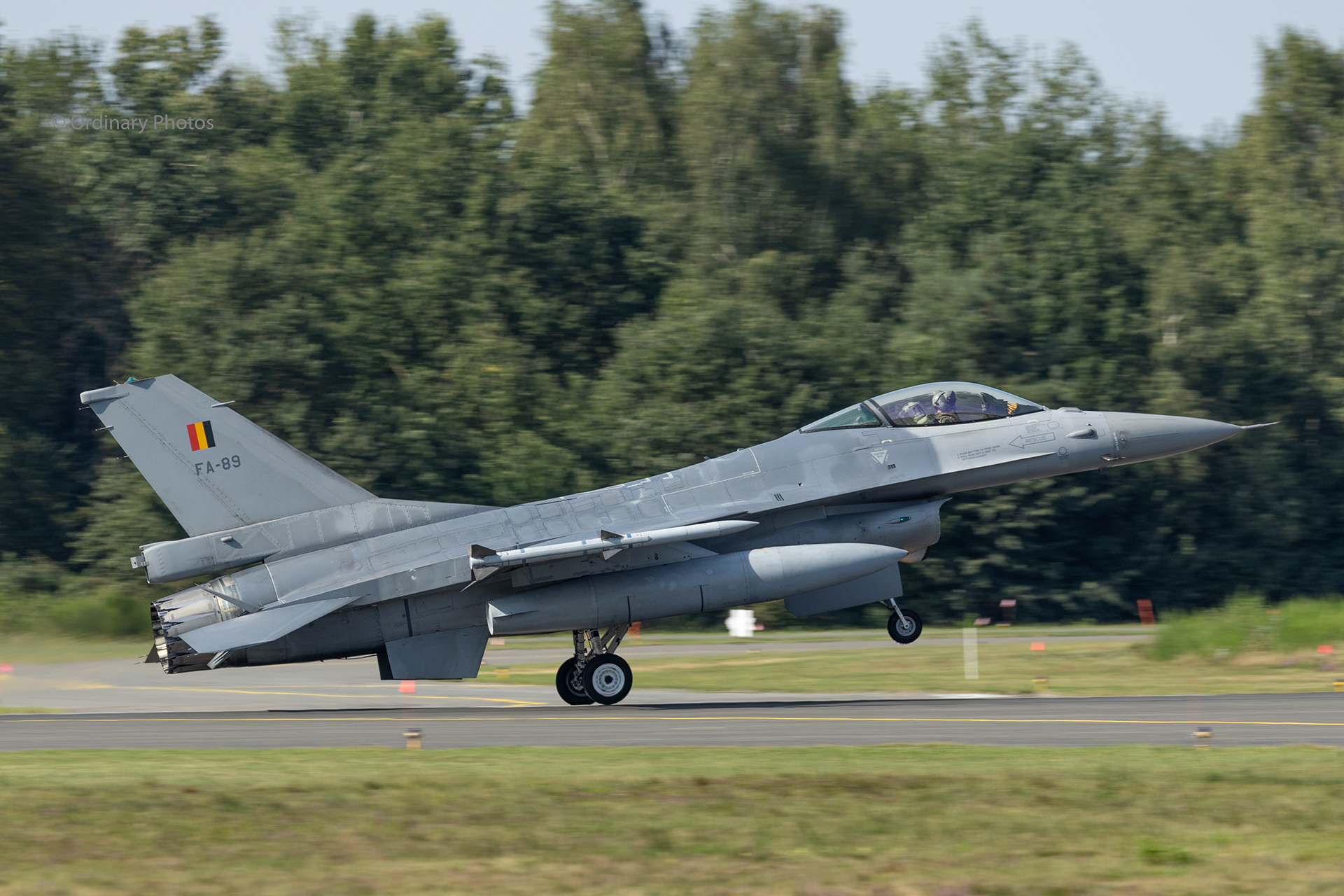 Landing of the BAF FA-89 at Kleine-Brogel