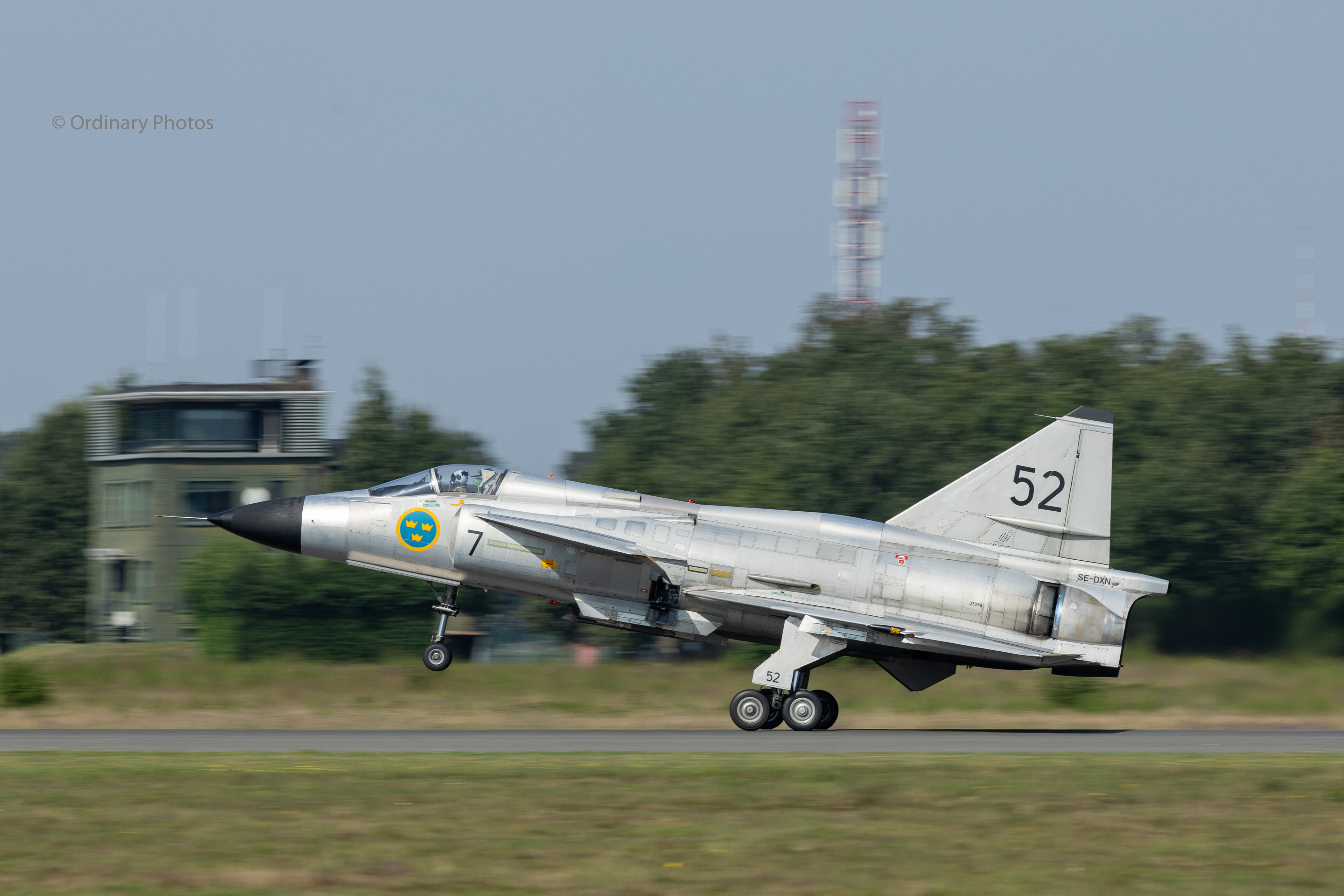 Landing of the Saab AJS37 Viggen at the Belgian Air Force Days 2023