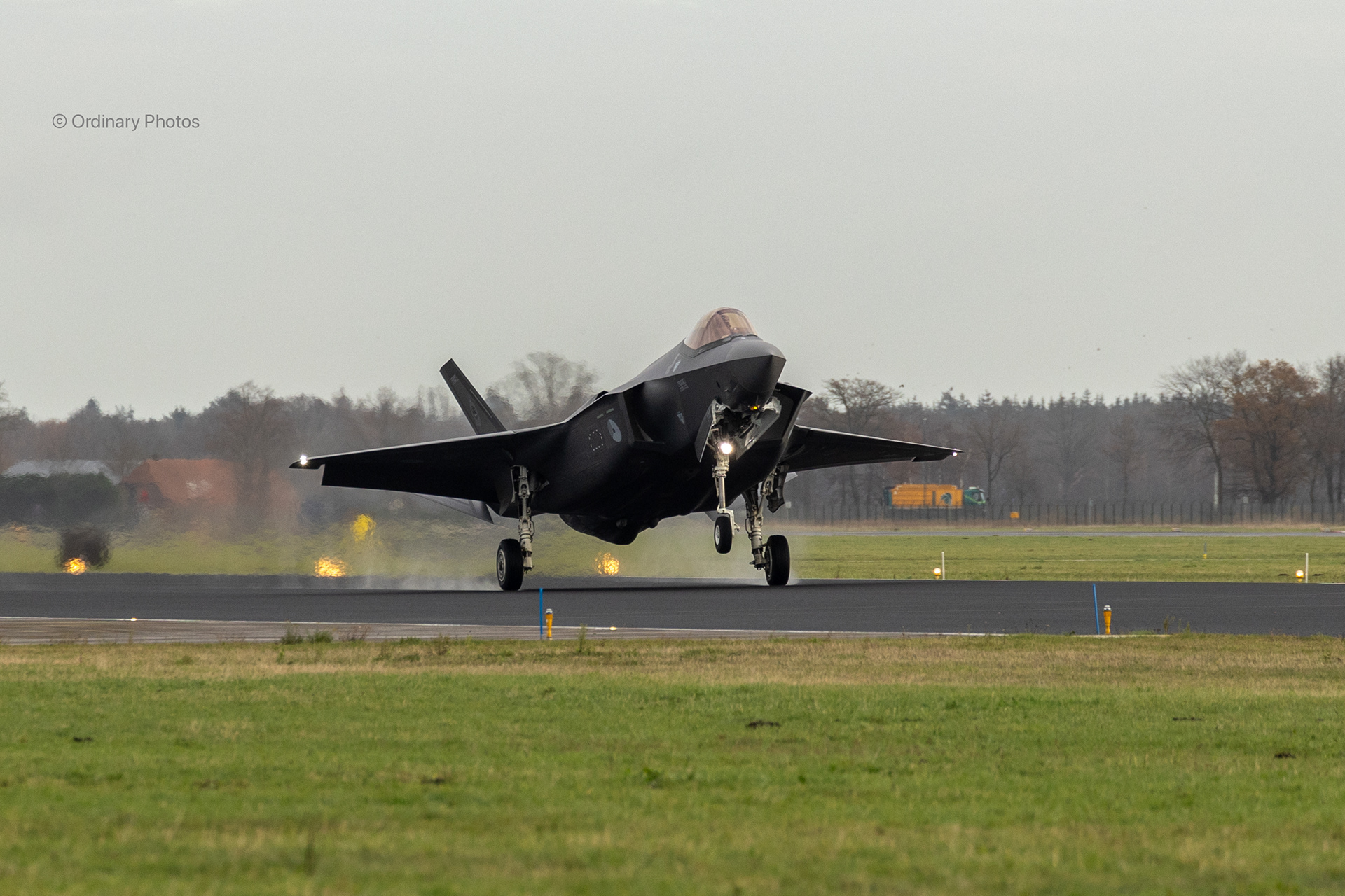Landing of the F-037 at Volkel Air Base